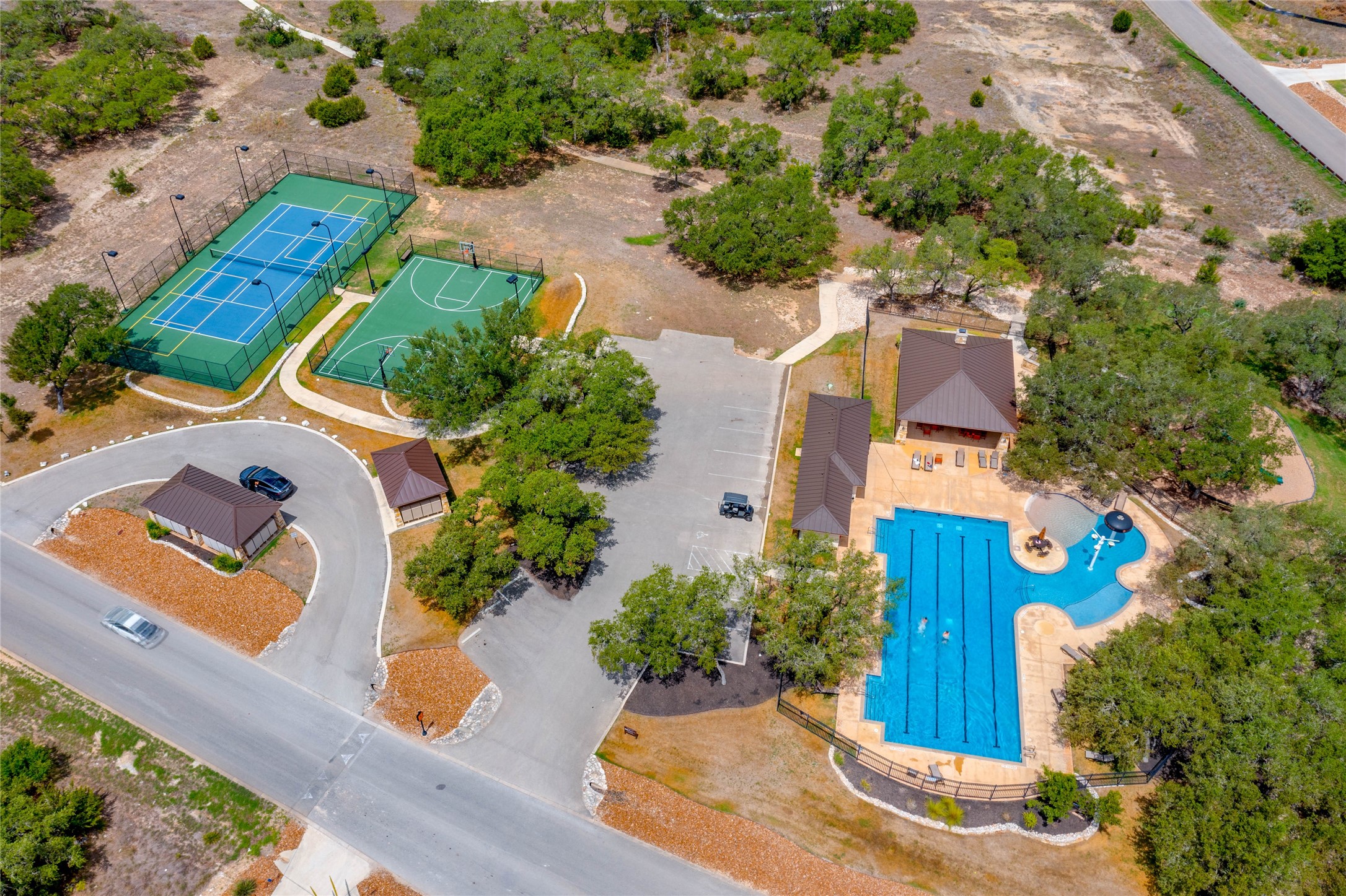 main property photo 14