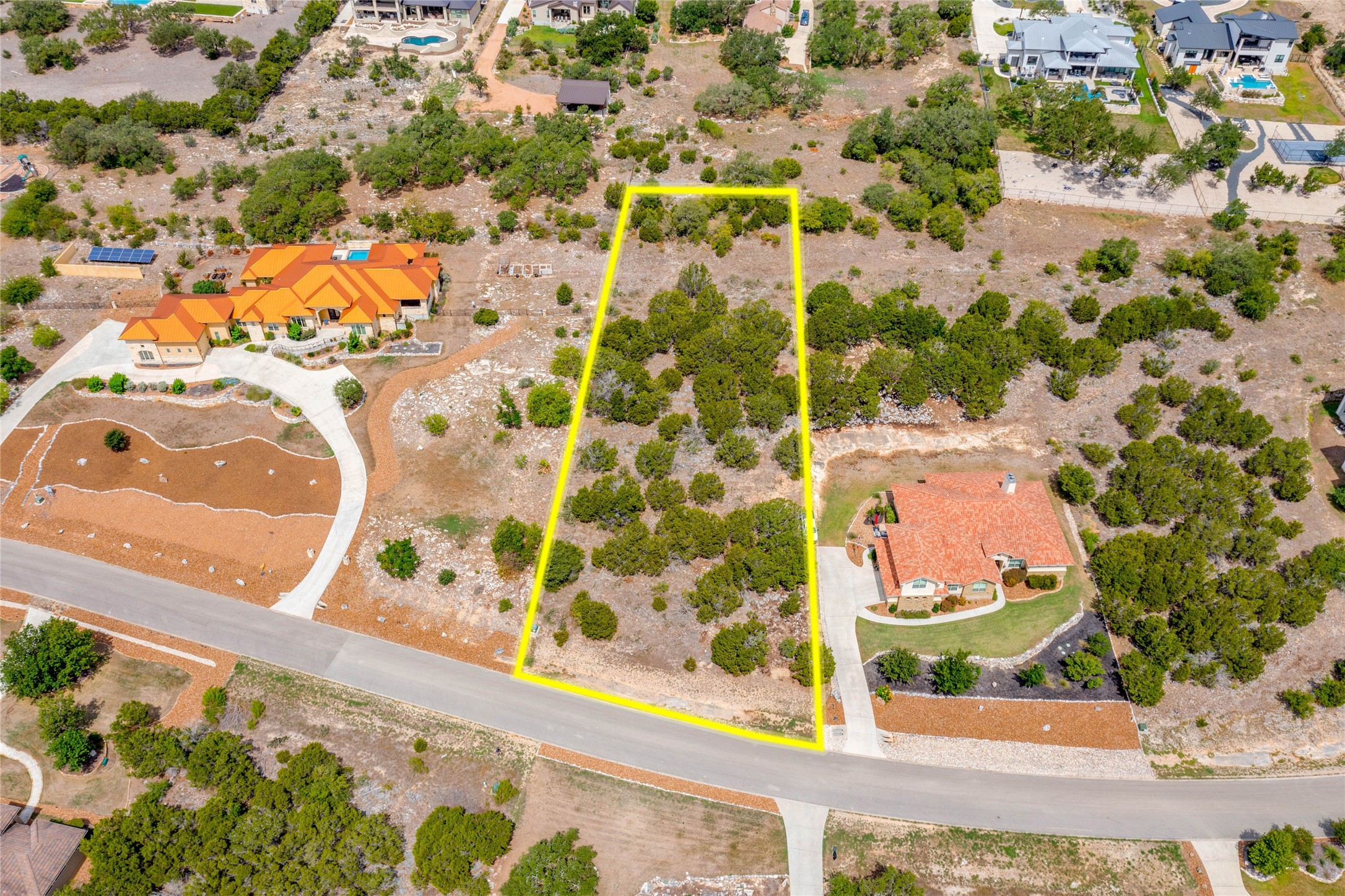 main property photo 9