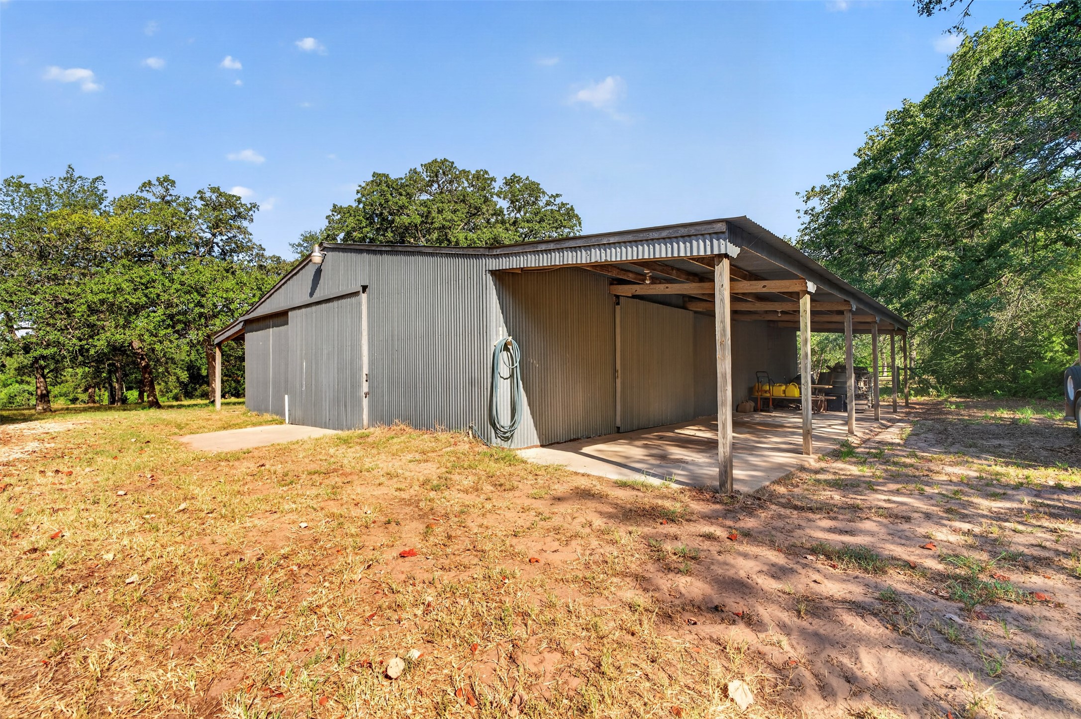 main property photo 26