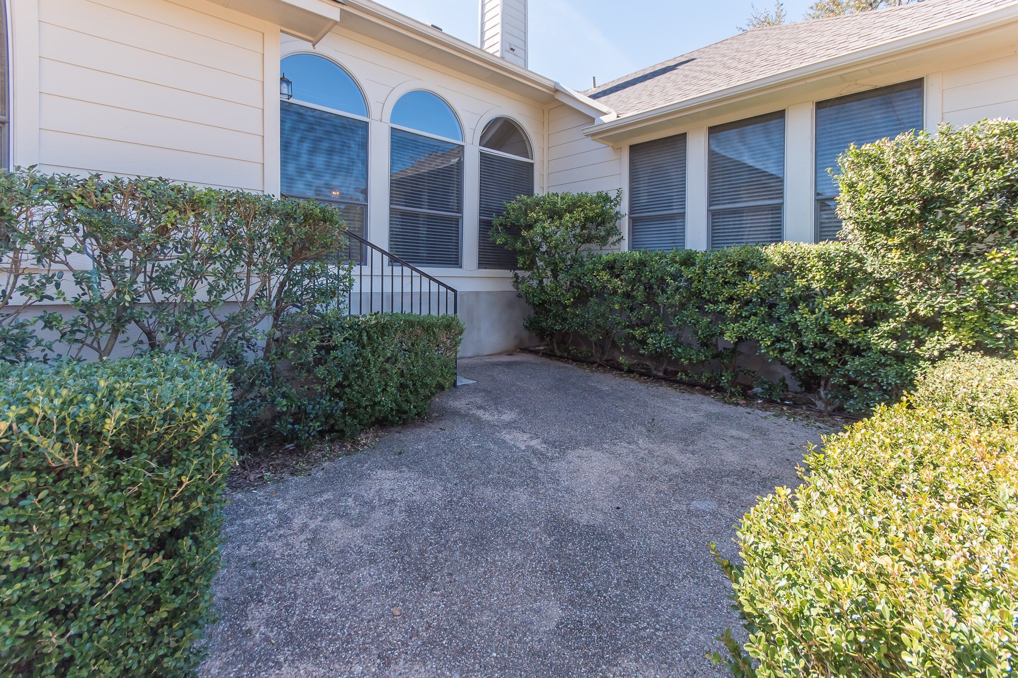 main property photo 36