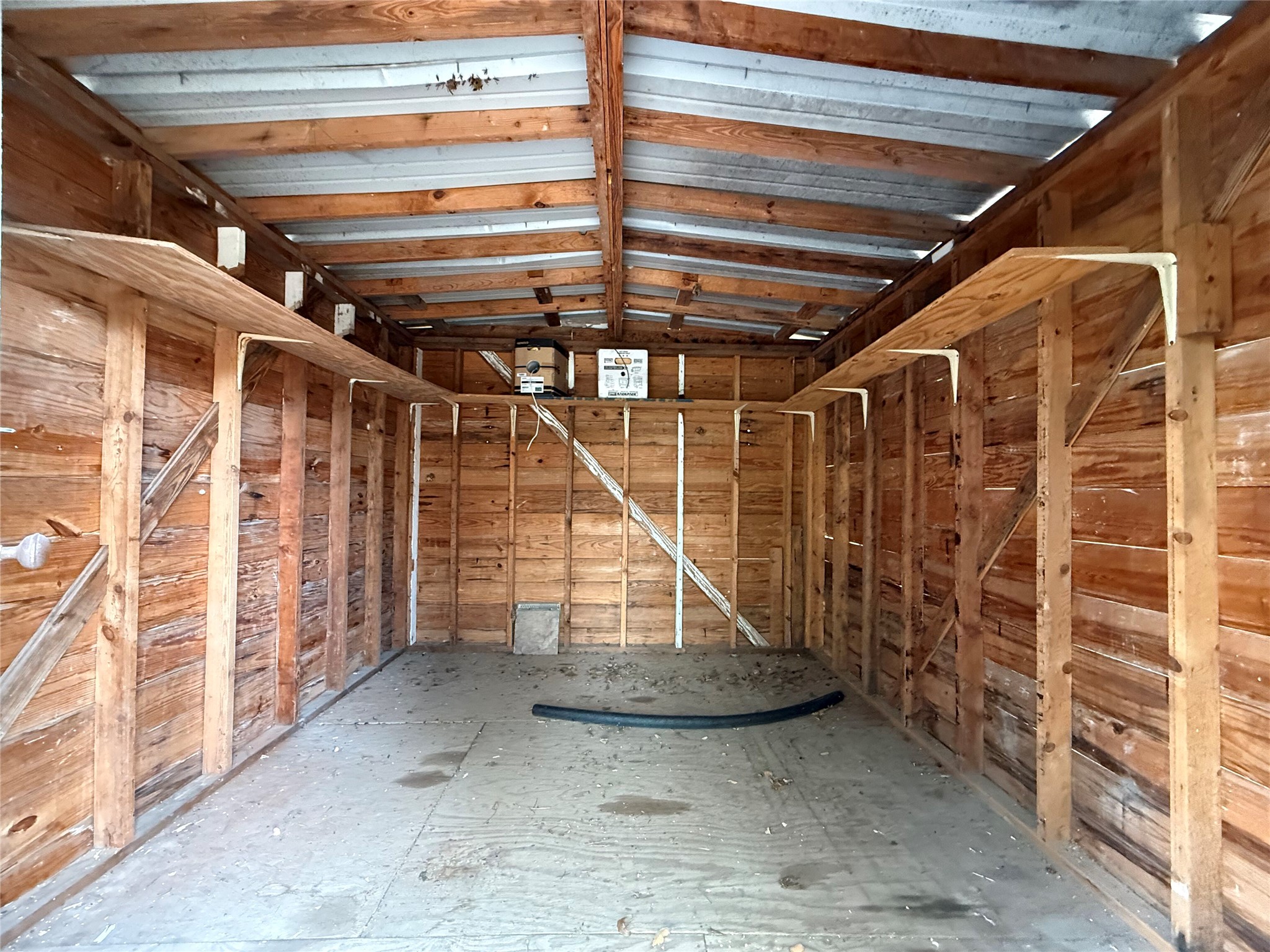 main property photo 20