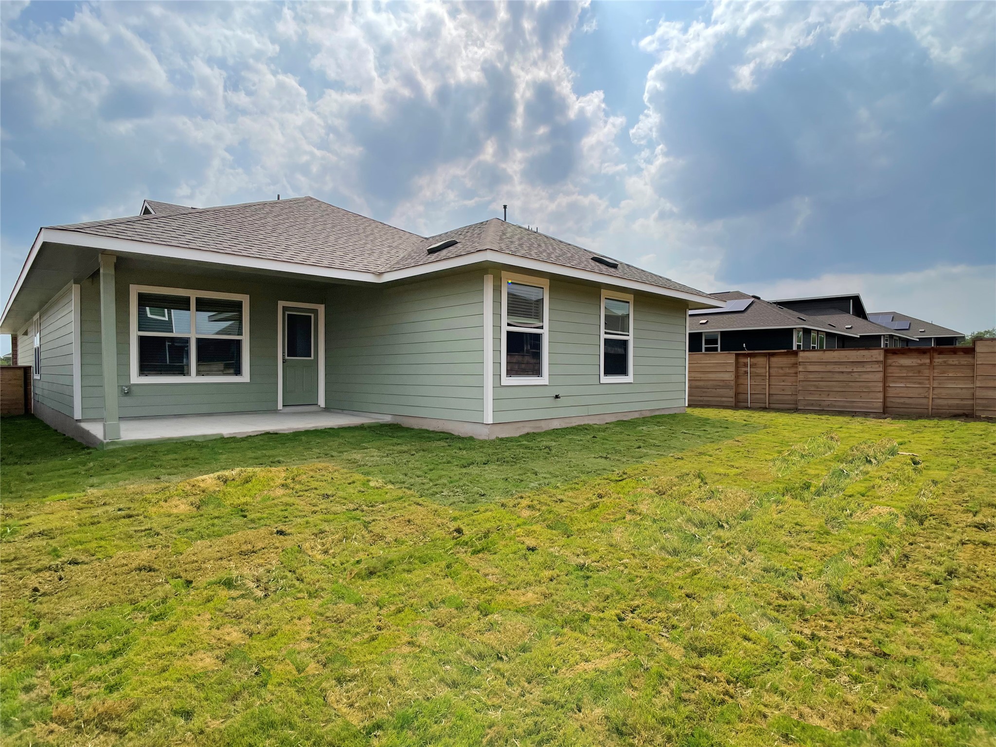 main property photo 16