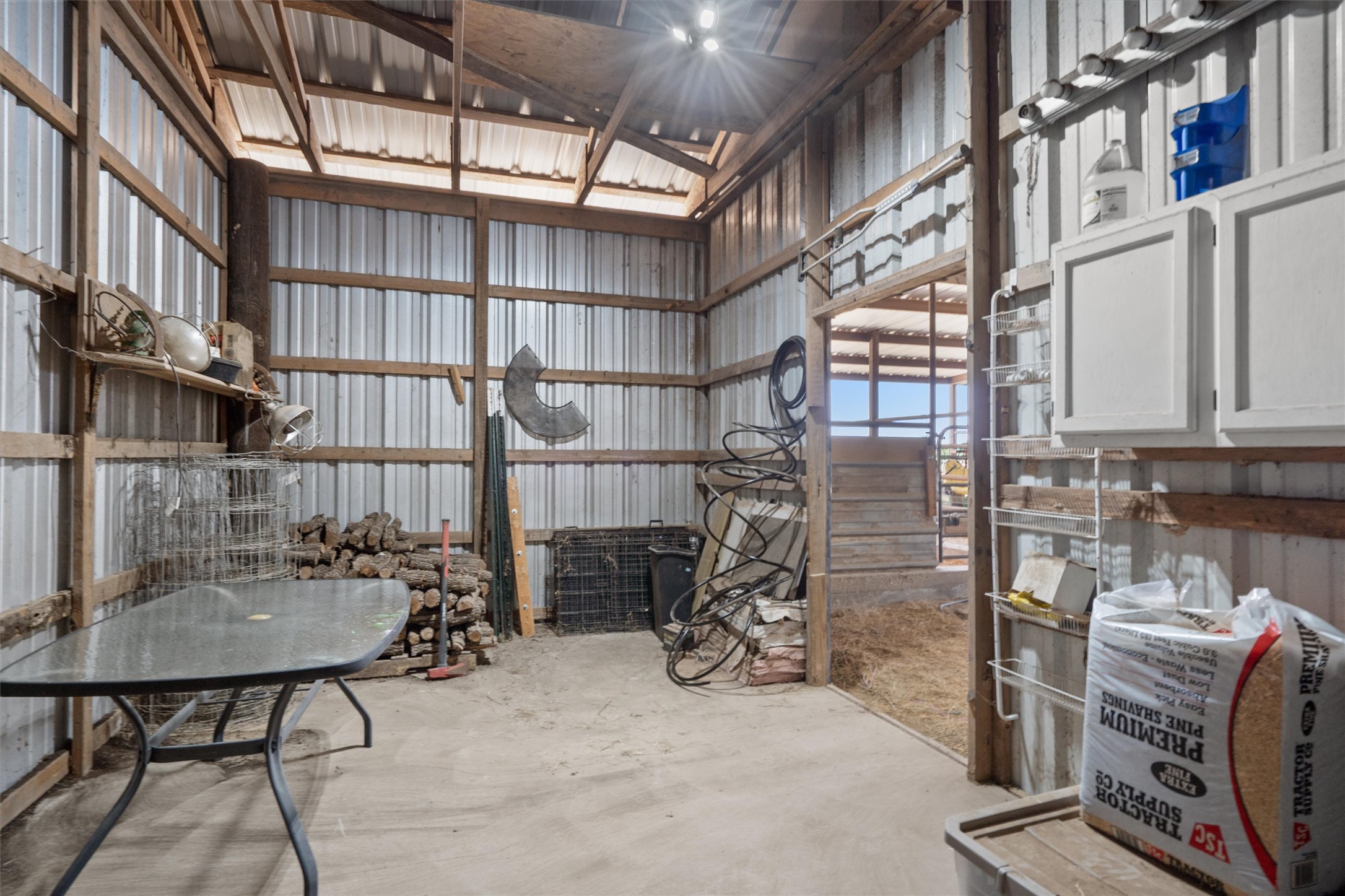 main property photo 34