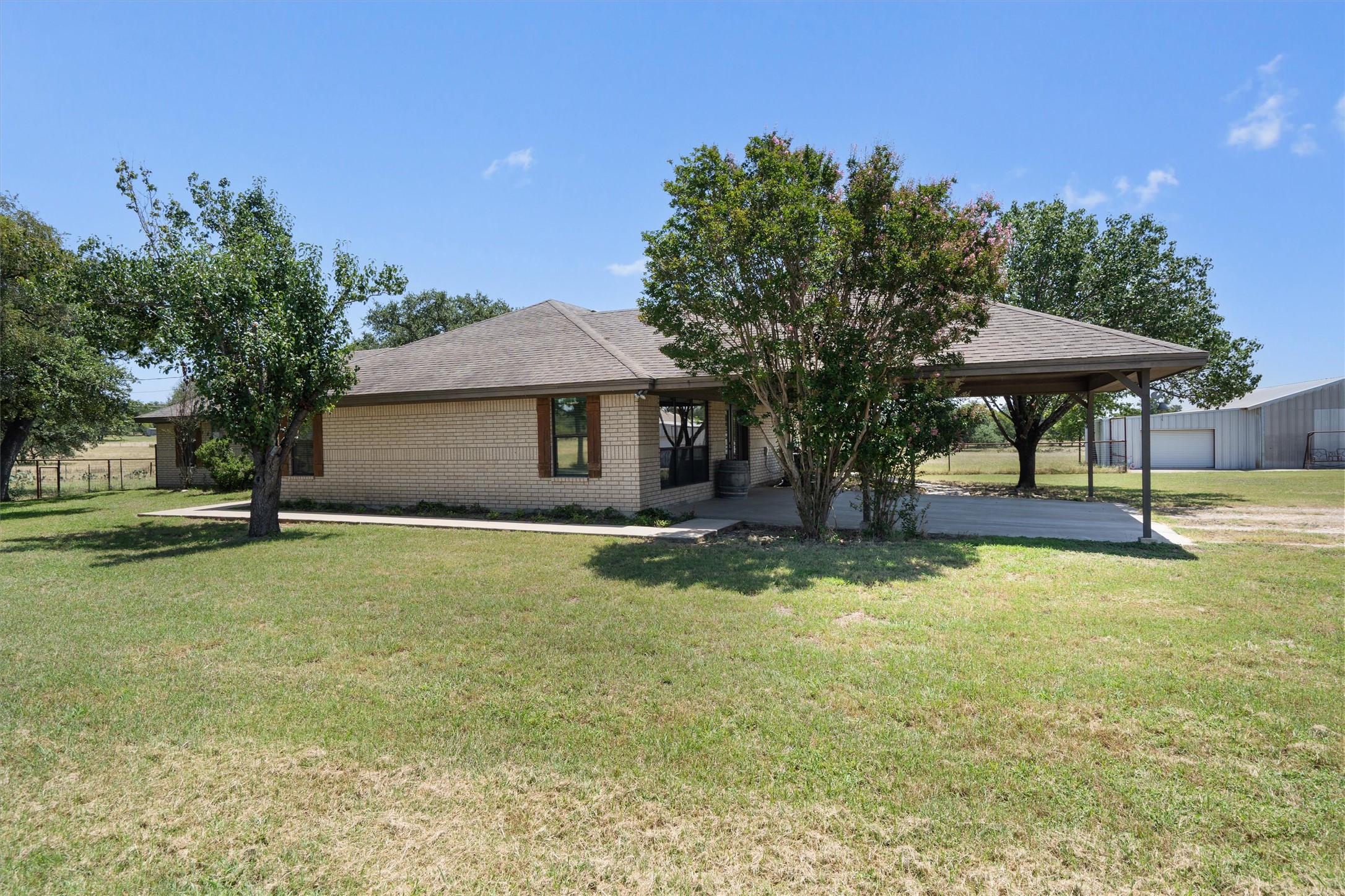 main property photo 37