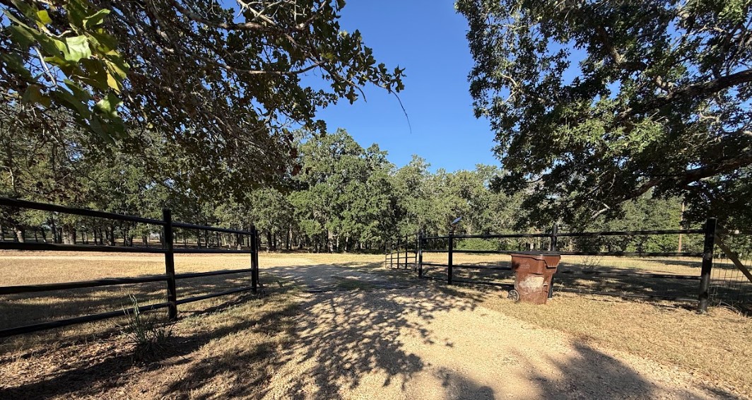 main property photo 14