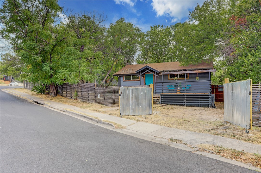 main property photo 24