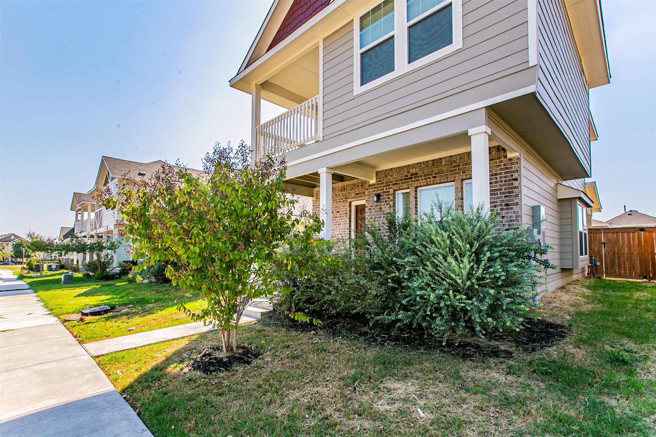 main property photo 18