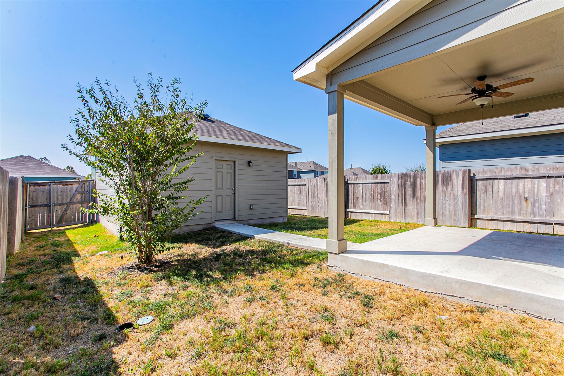 main property photo 20