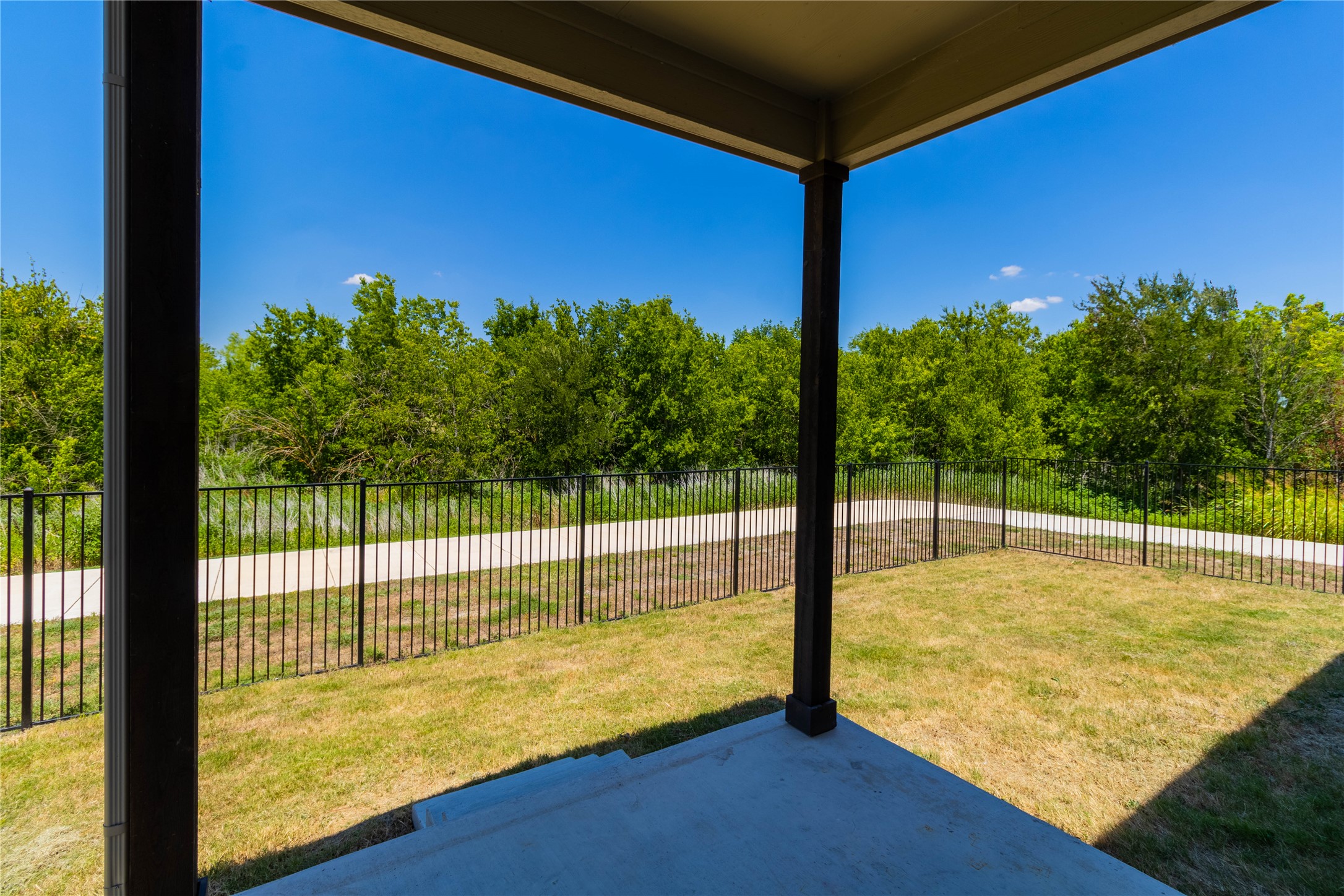 main property photo 36
