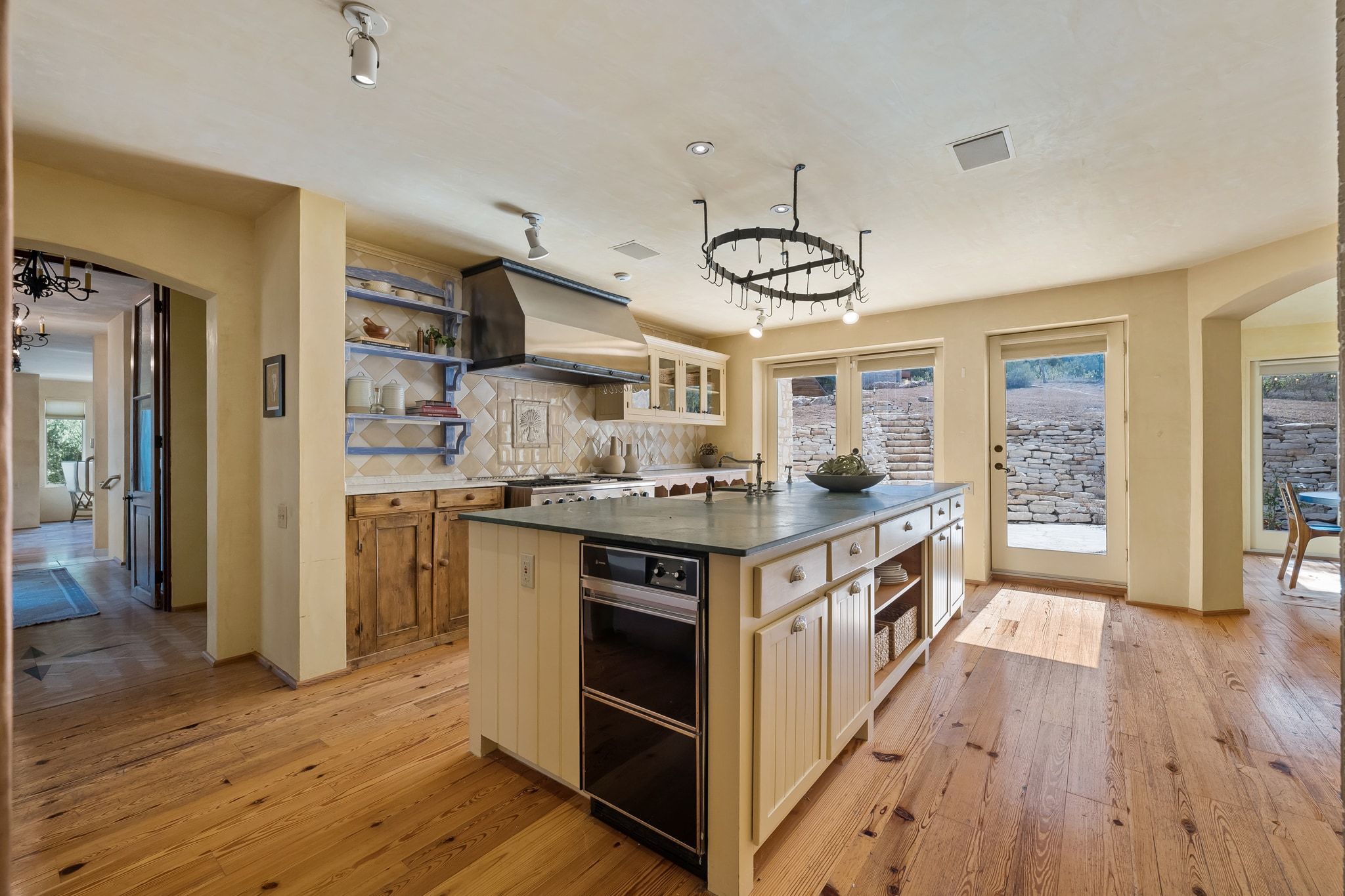 main property photo 14