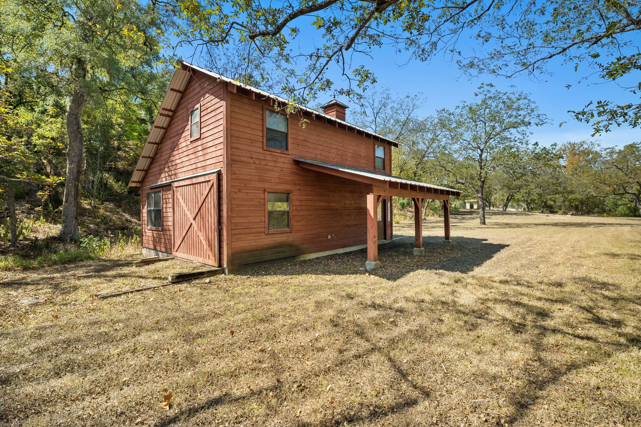 main property photo 37