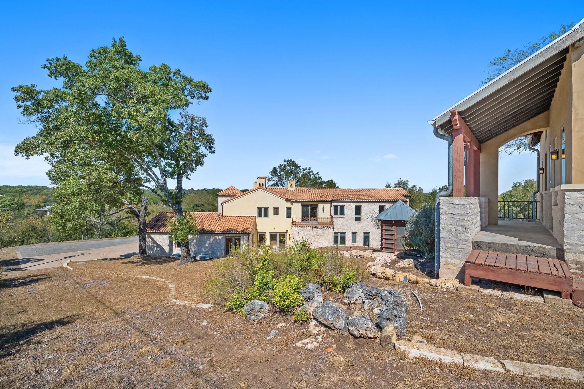 main property photo 4