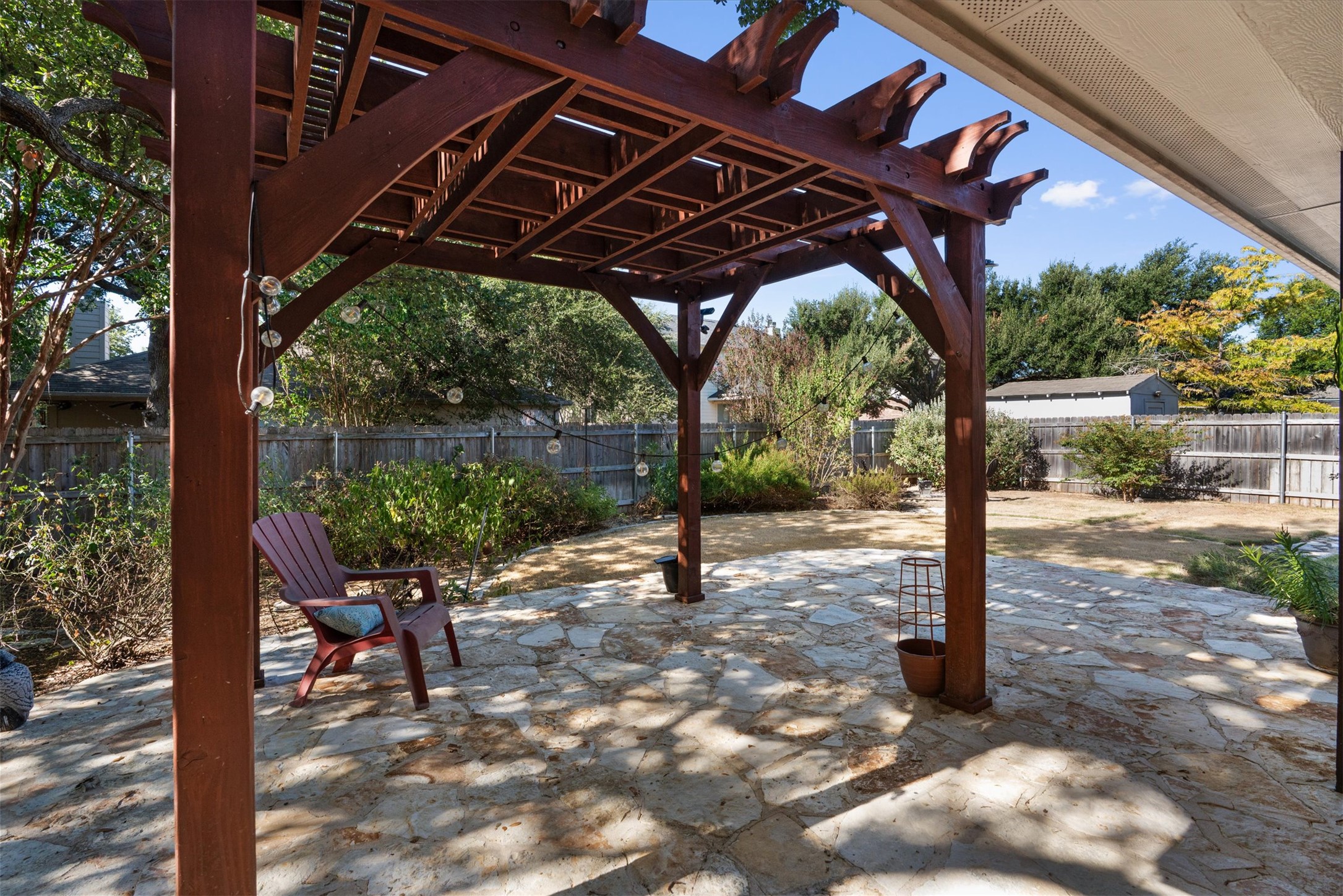 main property photo 29
