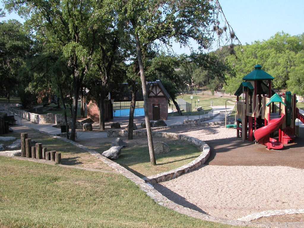 main property photo 13