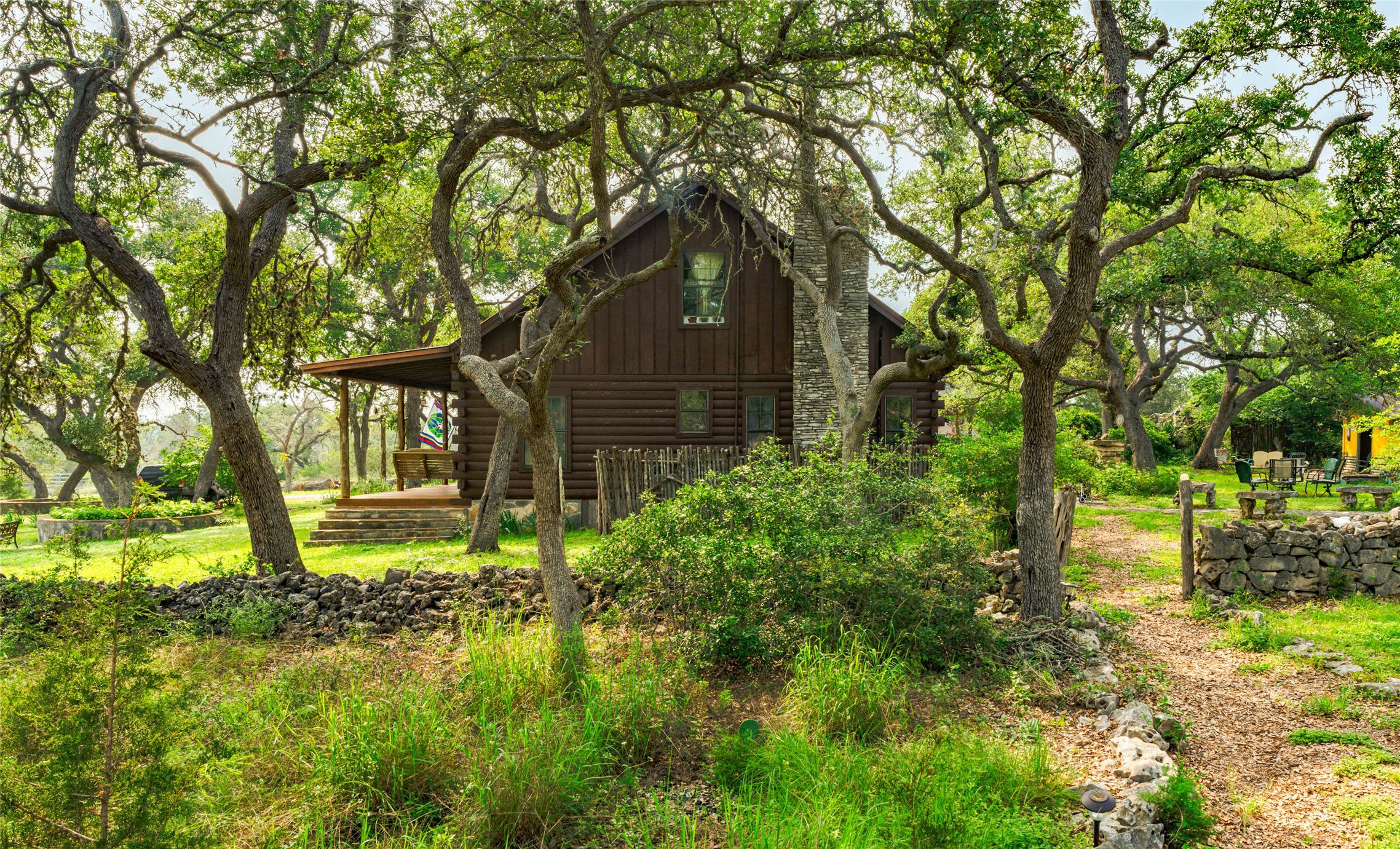main property photo 21