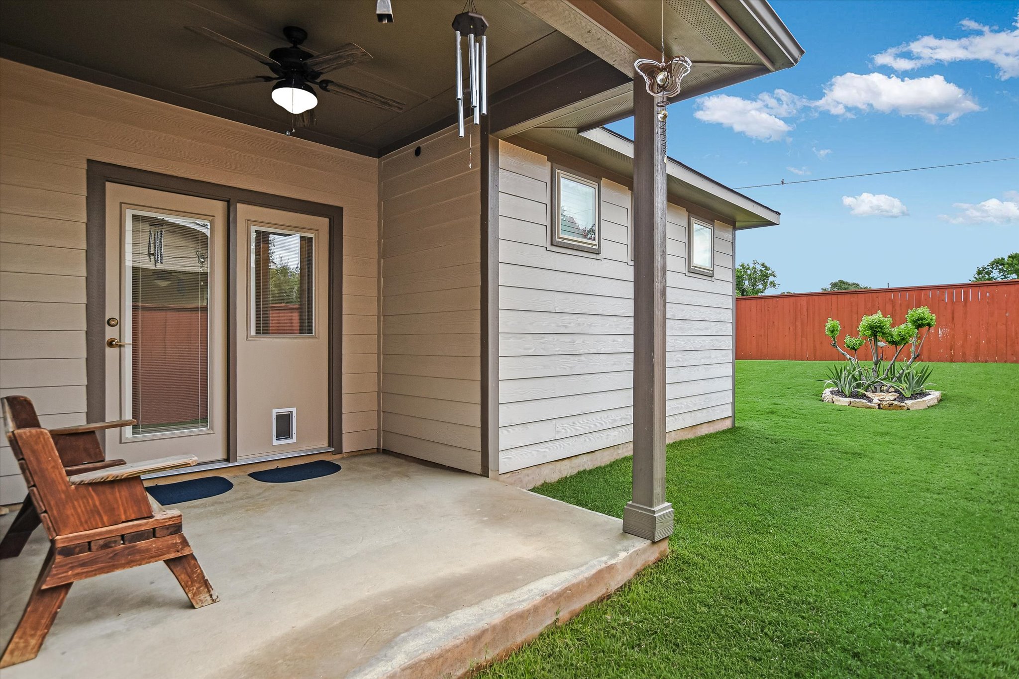 main property photo 22