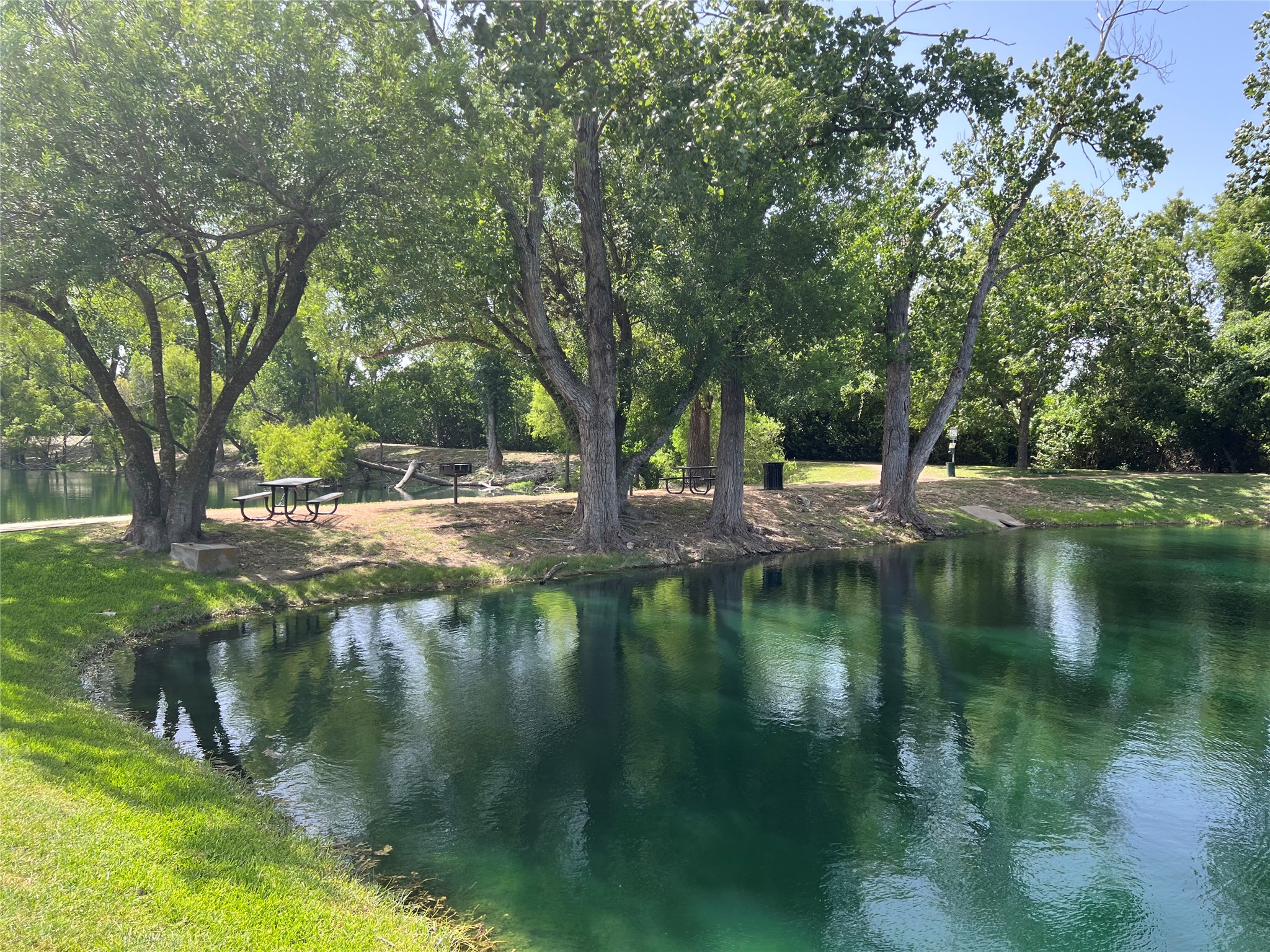main property photo 26