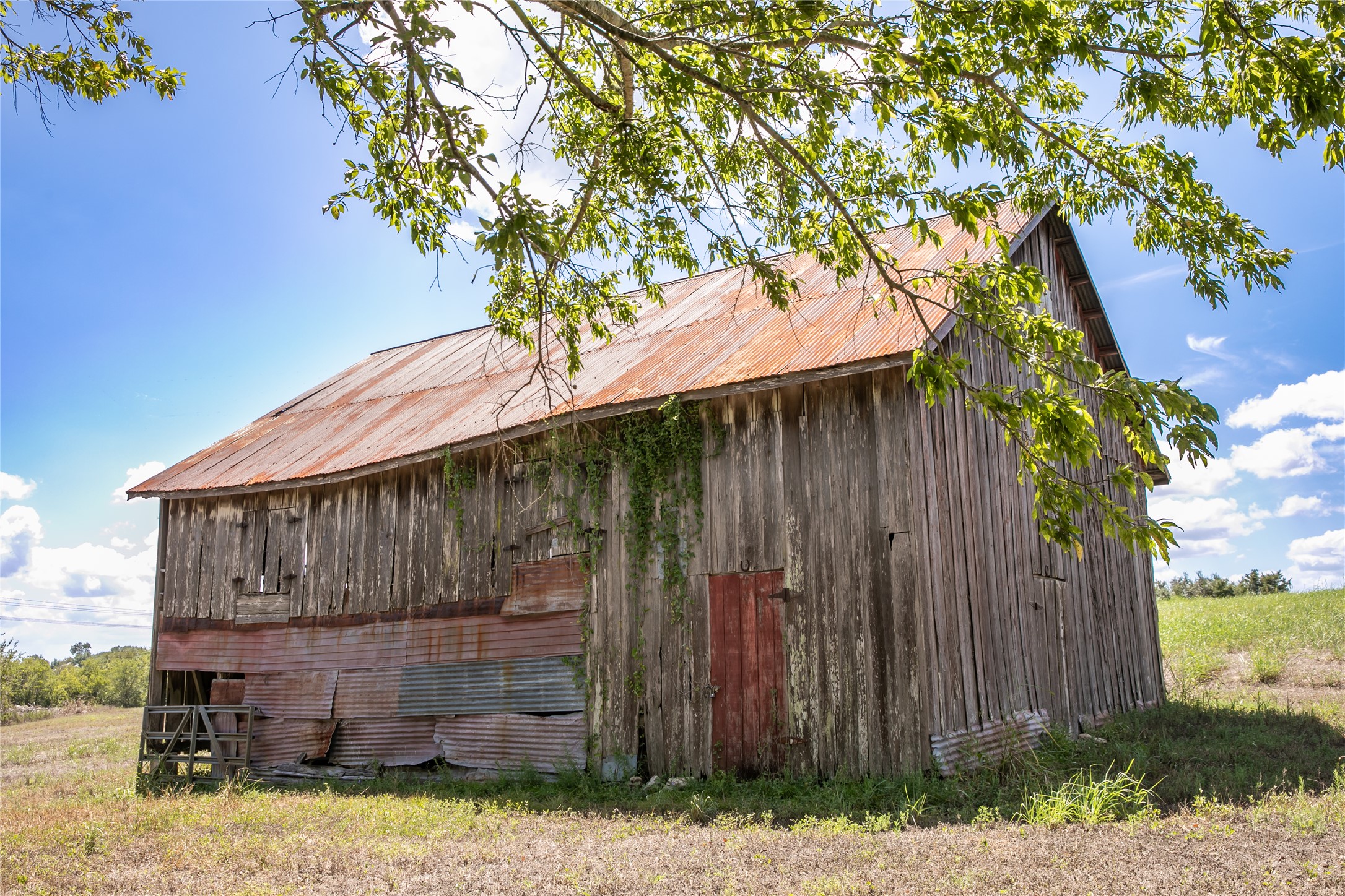 main property photo 25