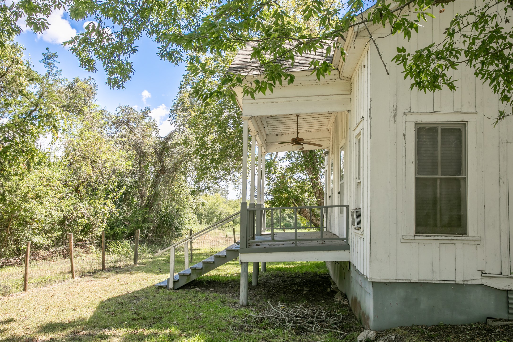 main property photo 29