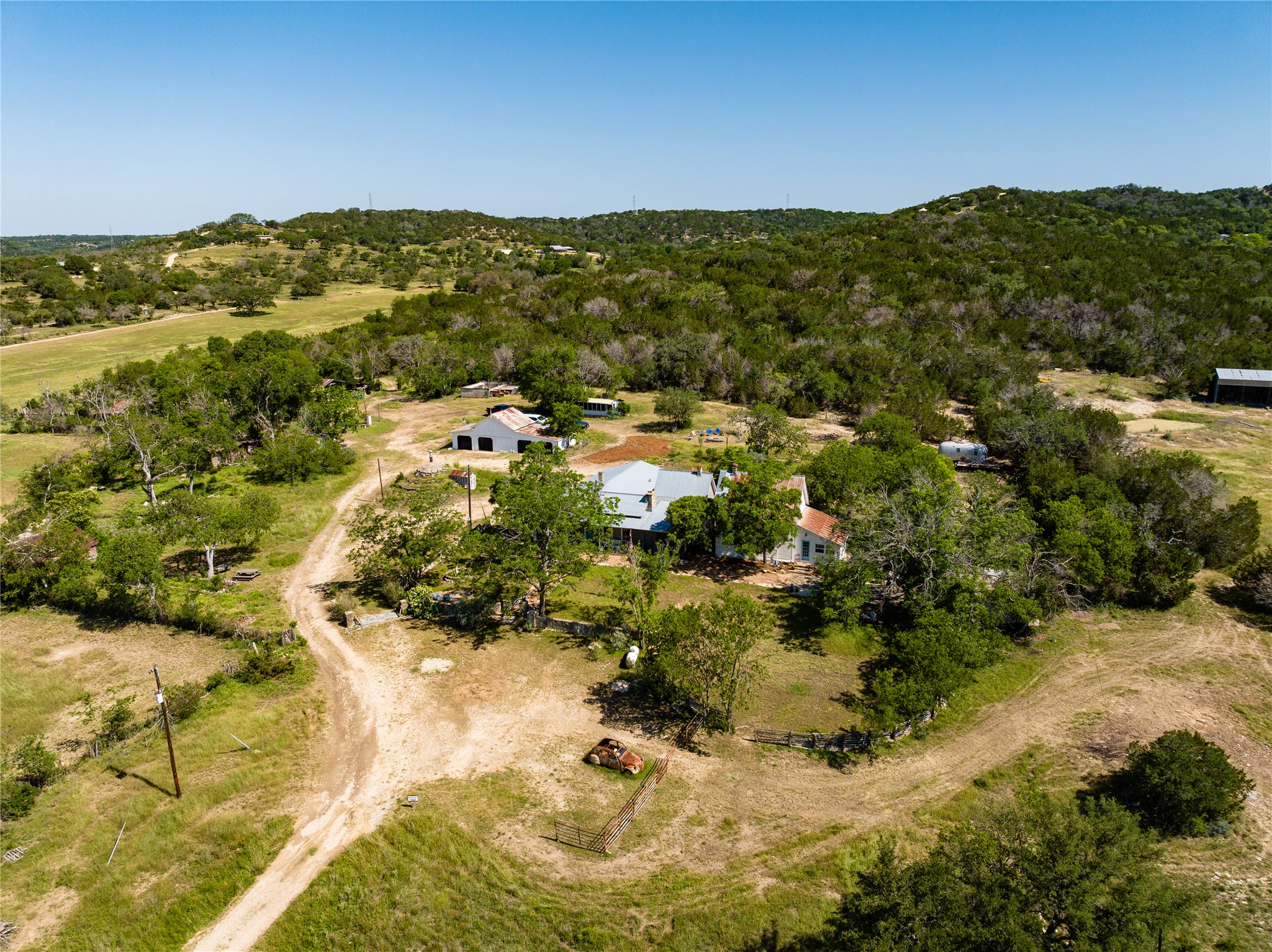 main property photo 28