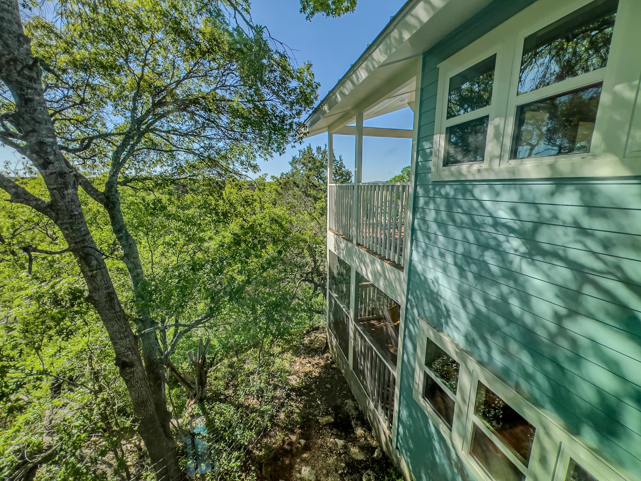main property photo 32