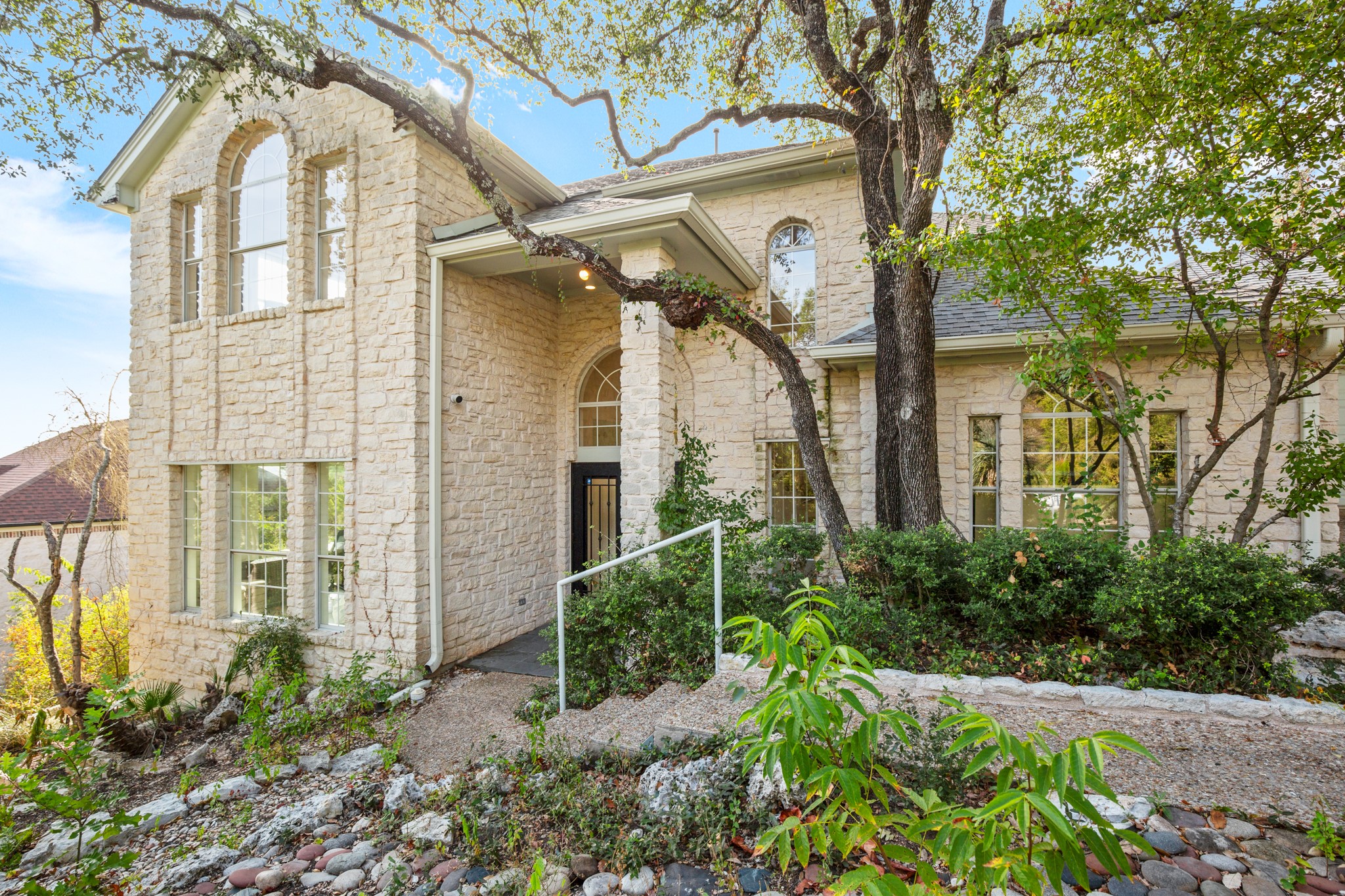 main property photo 35