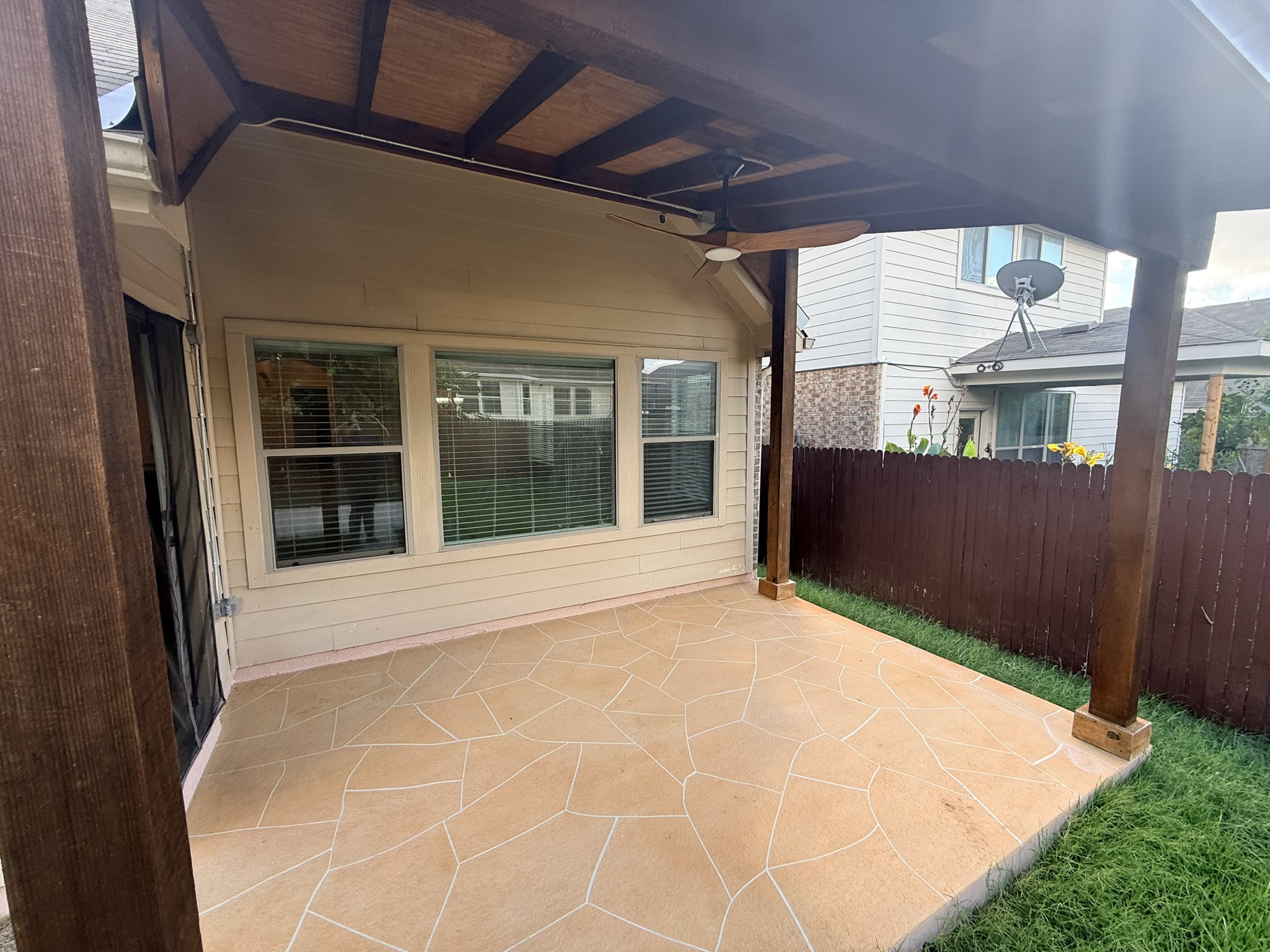 main property photo 19