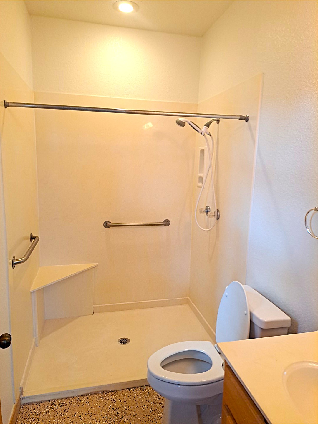 main property photo 14