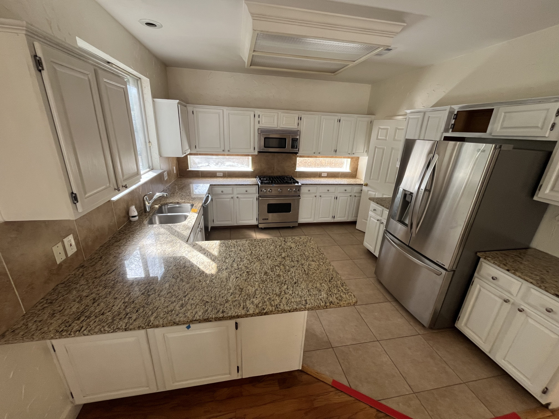main property photo 9