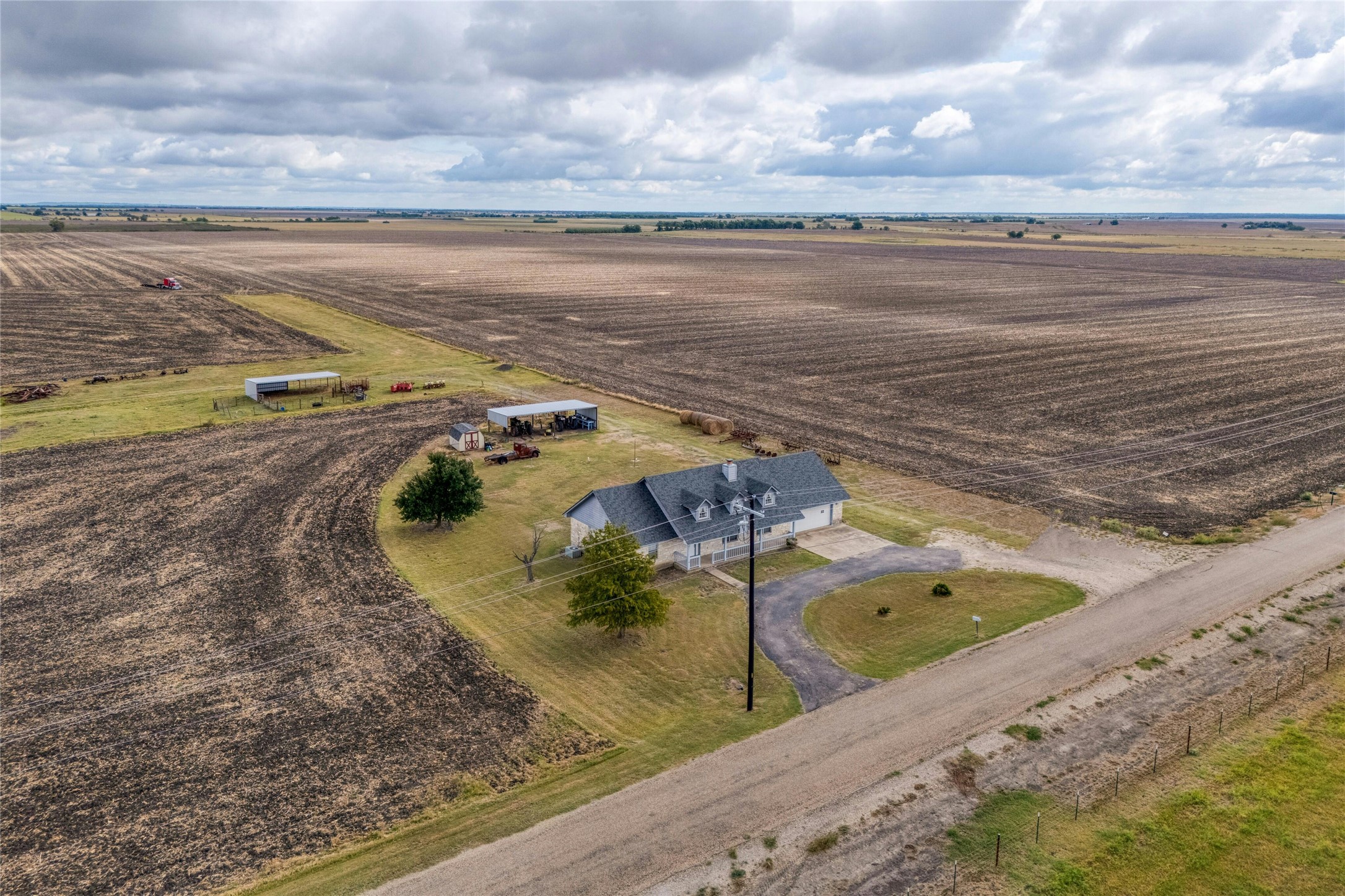 main property photo 30