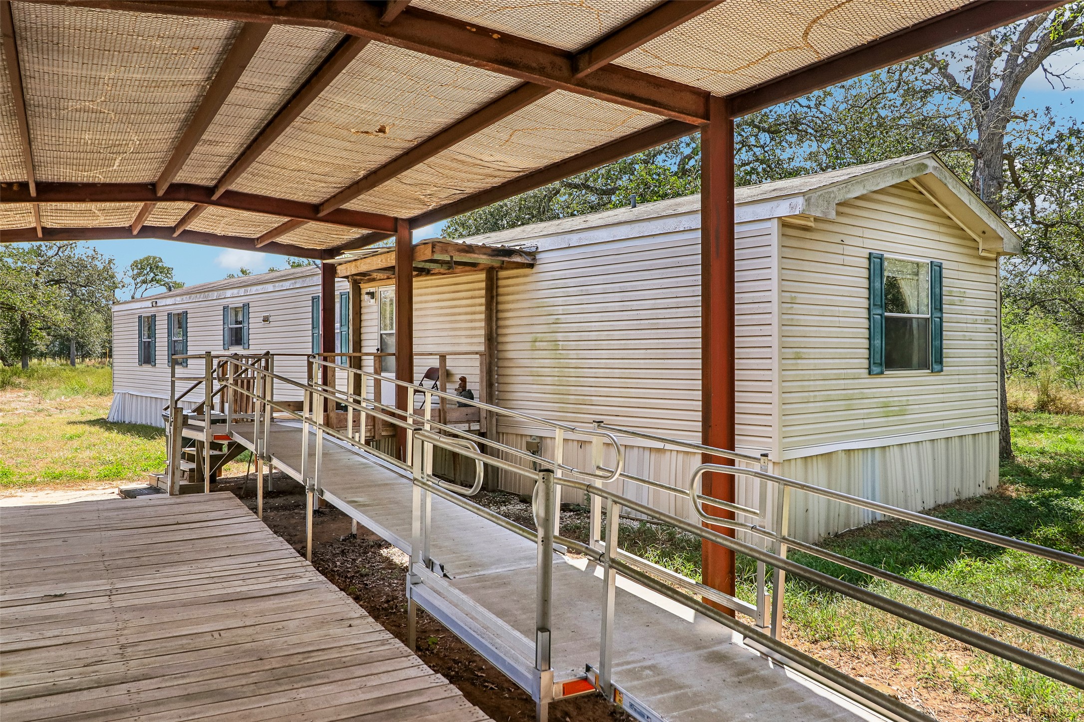 main property photo 25