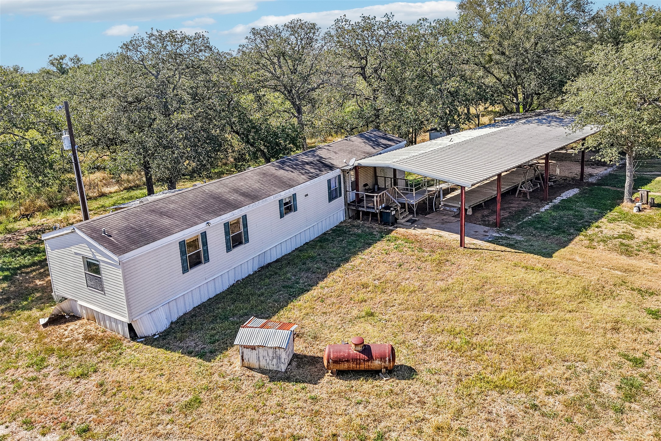 main property photo 31