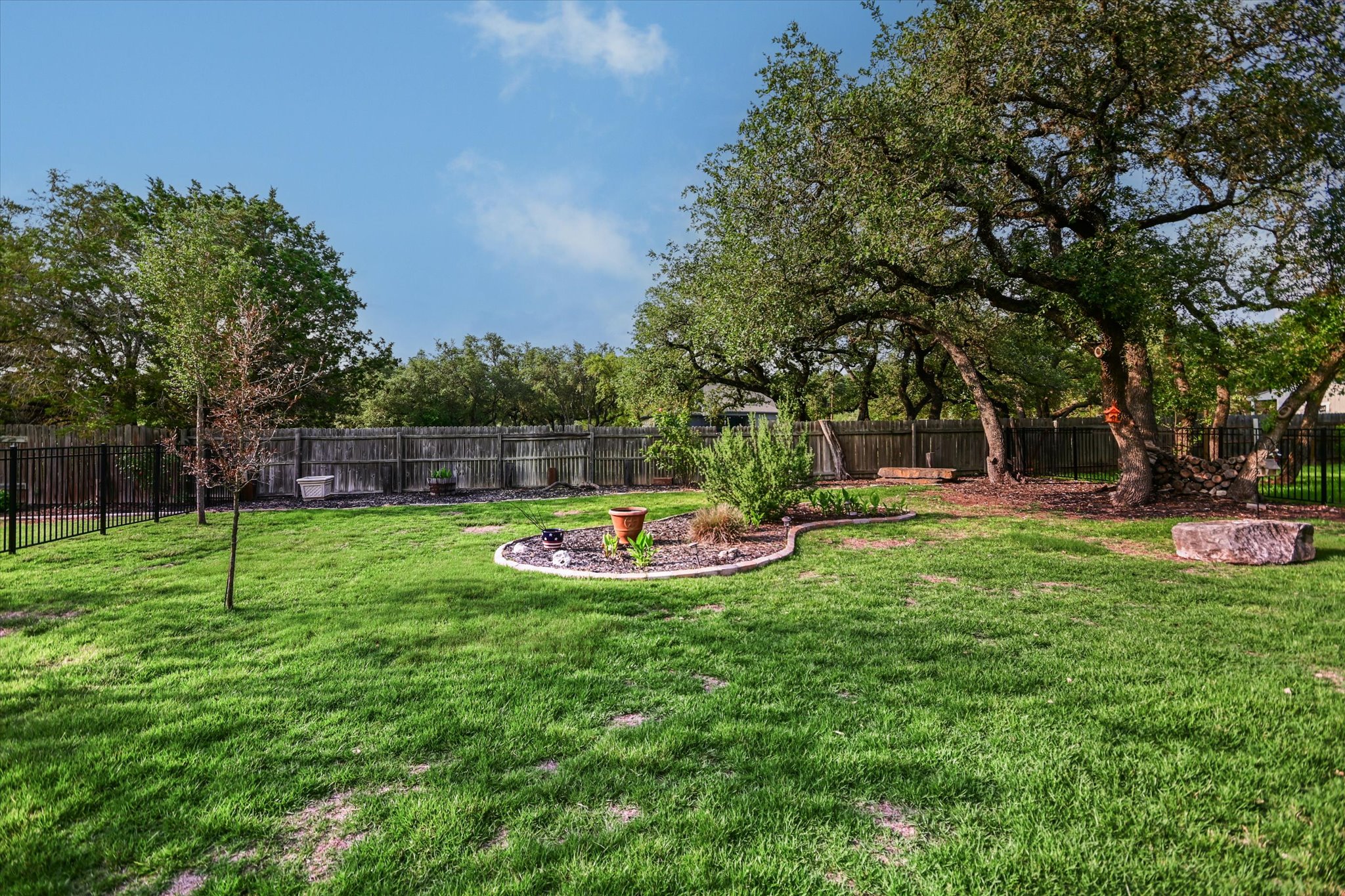 main property photo 18