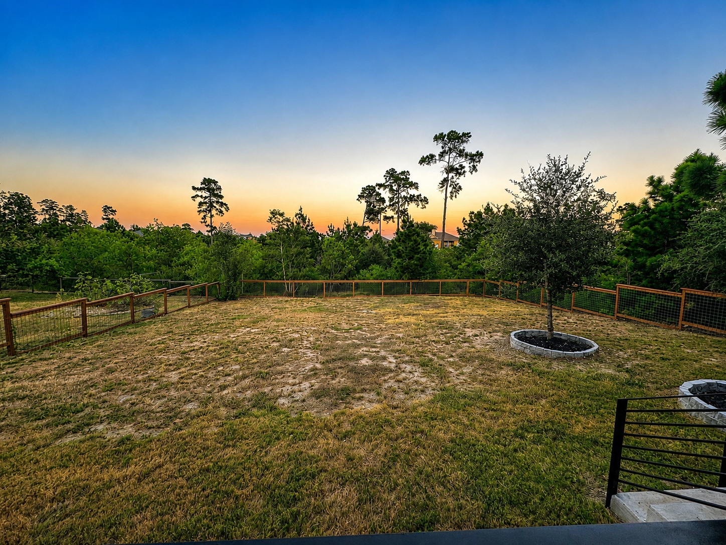 main property photo 25