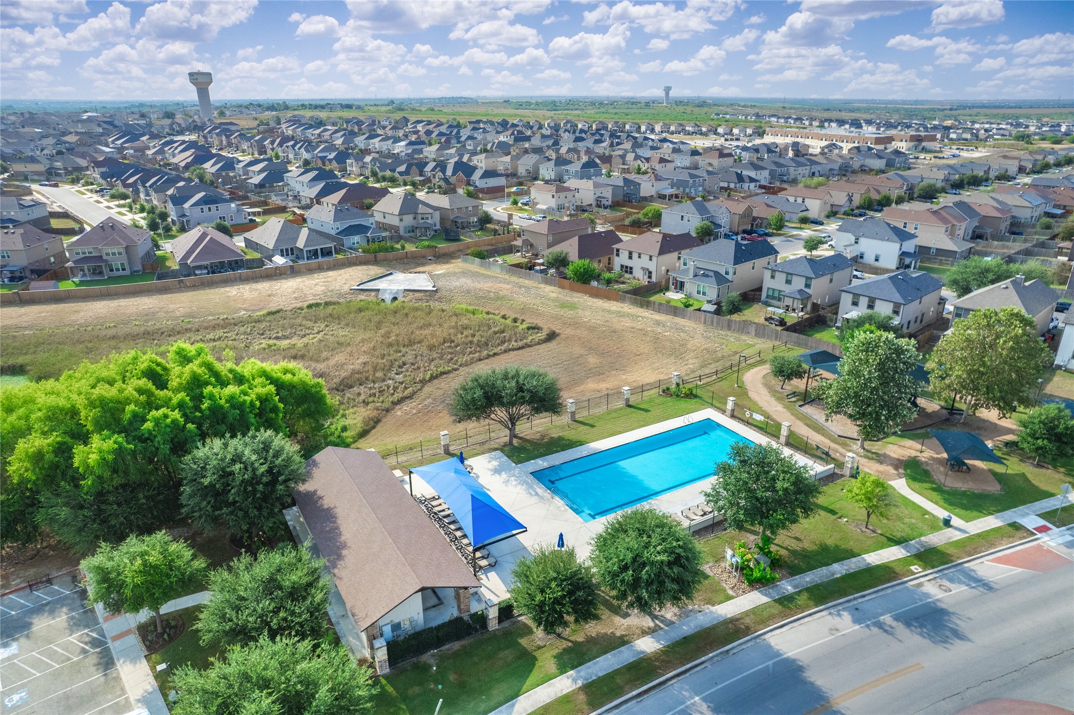 main property photo 38