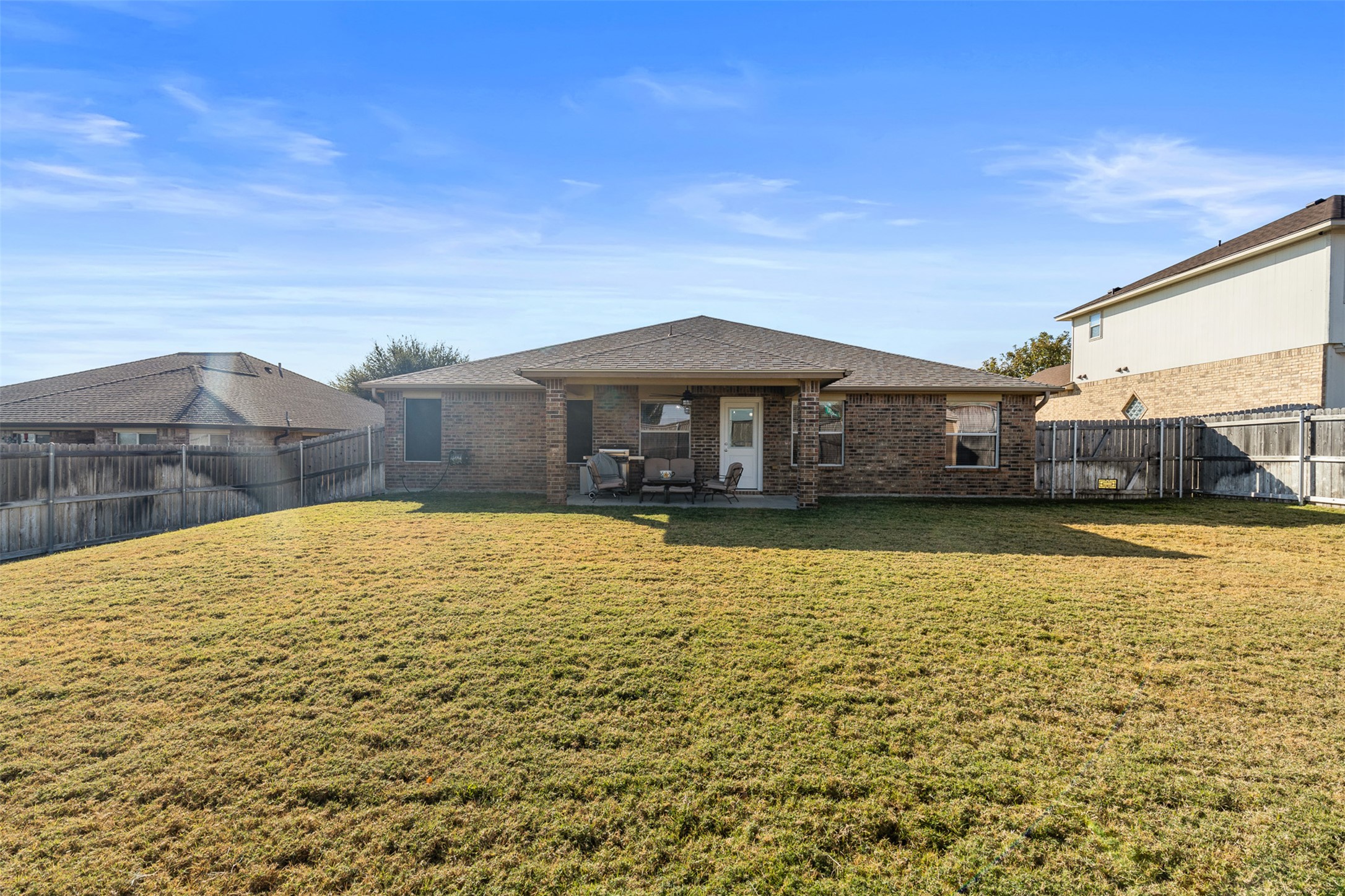 main property photo 28