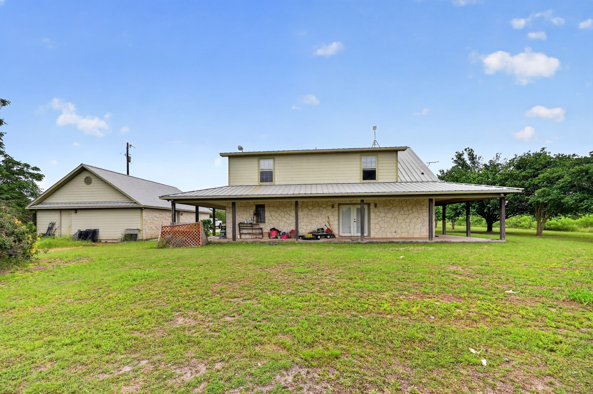 main property photo 2