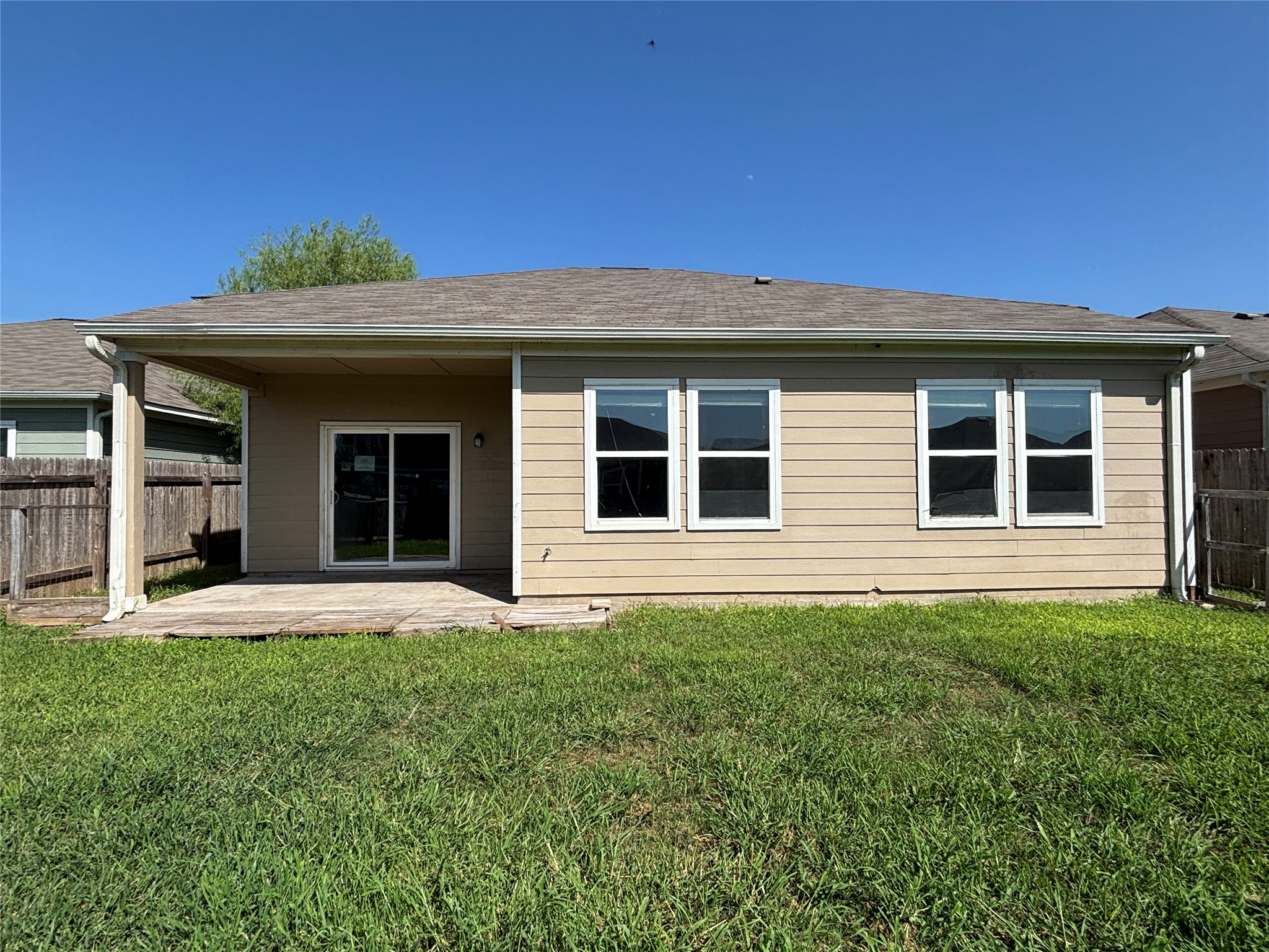 main property photo 11