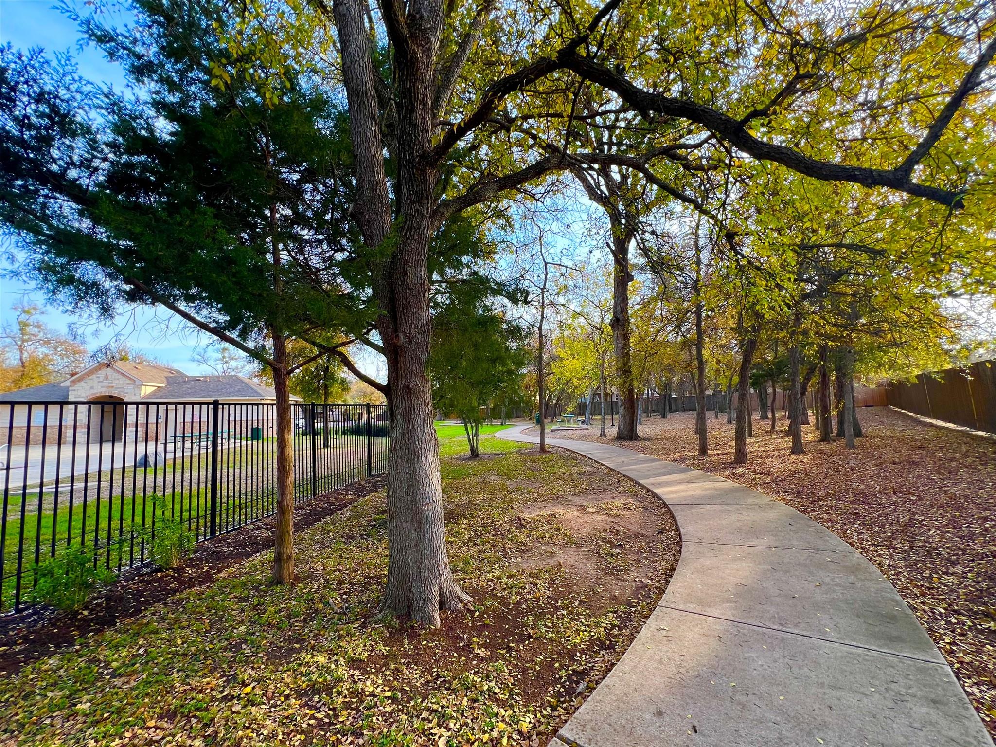 main property photo 19
