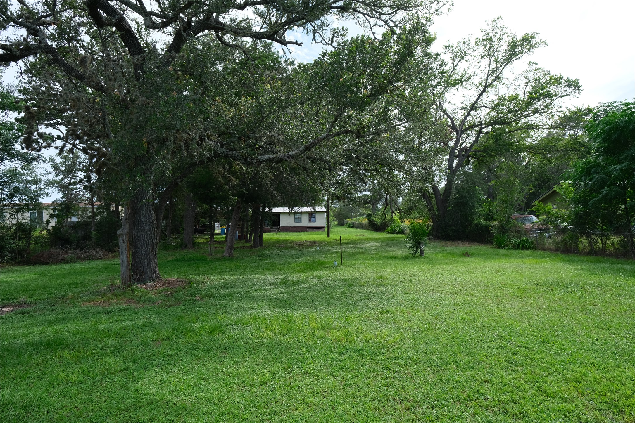 main property photo 17