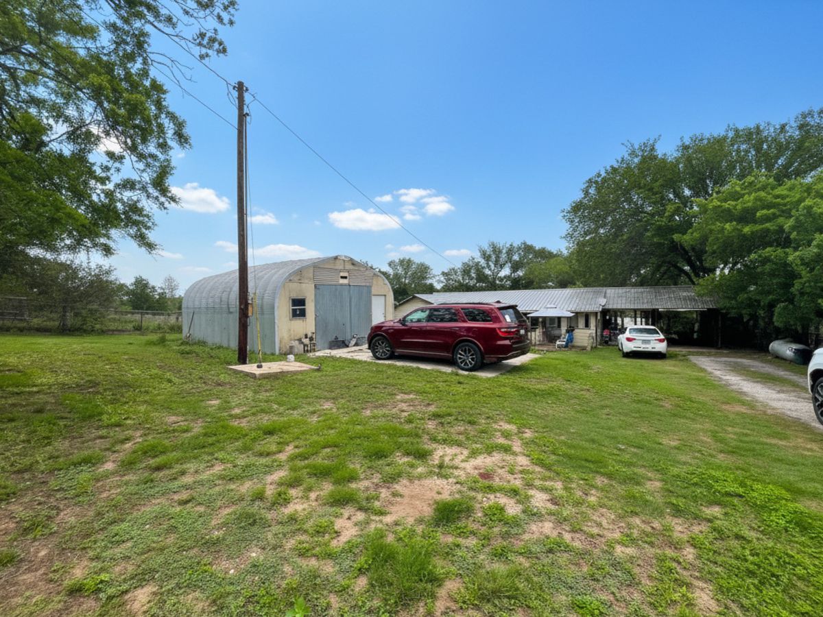 main property photo 25