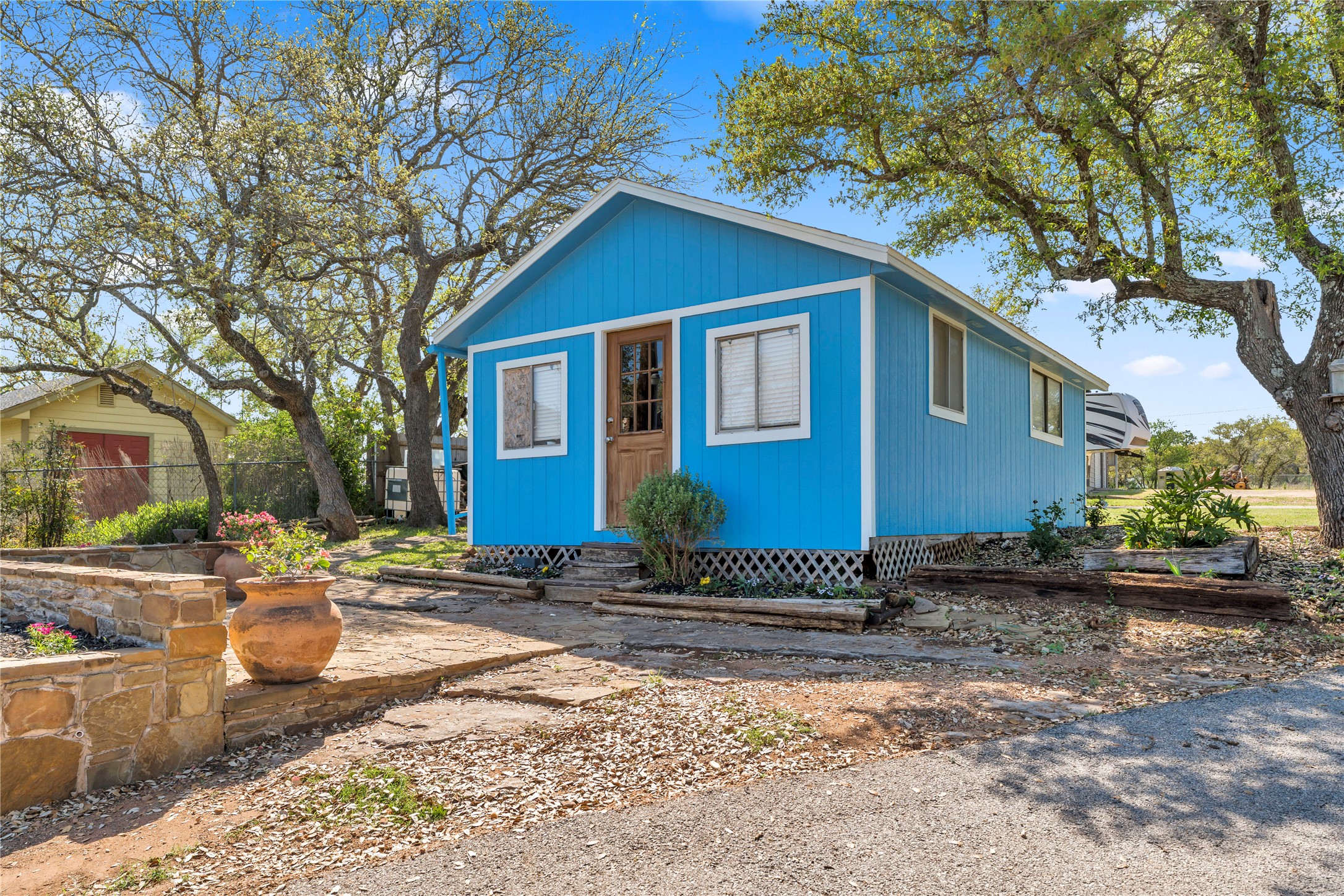 main property photo 30