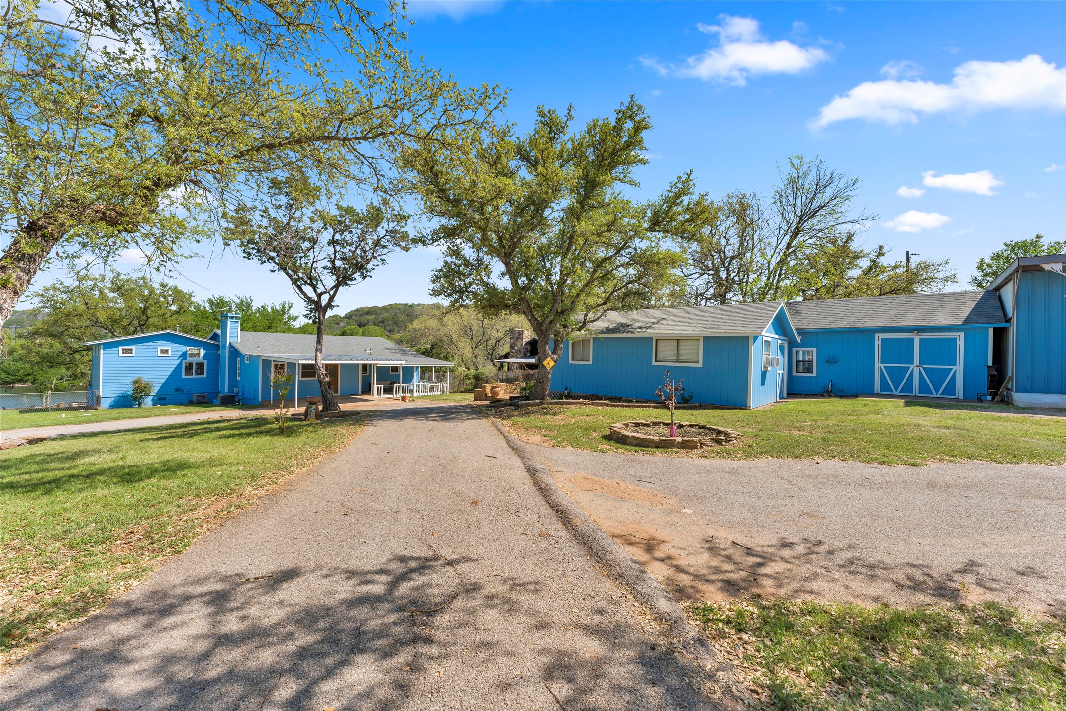 main property photo 32