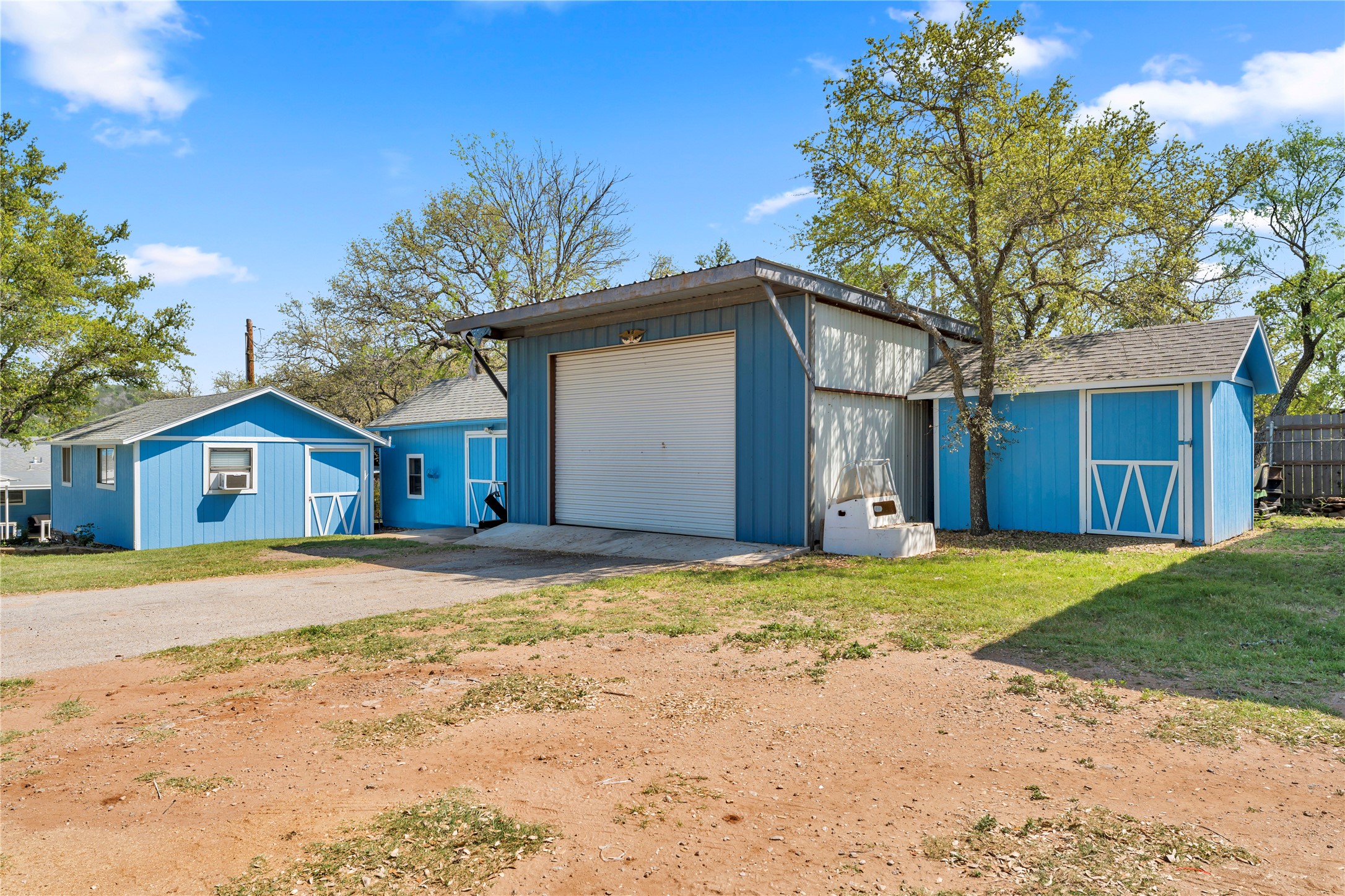 main property photo 35