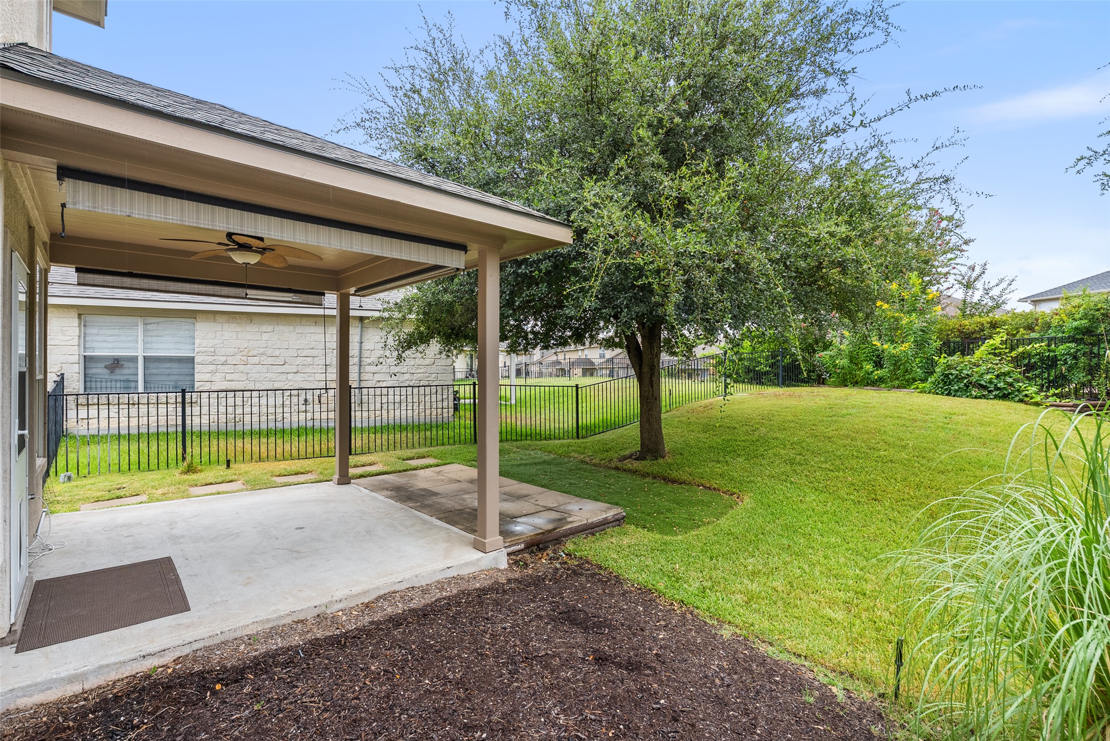 main property photo 34