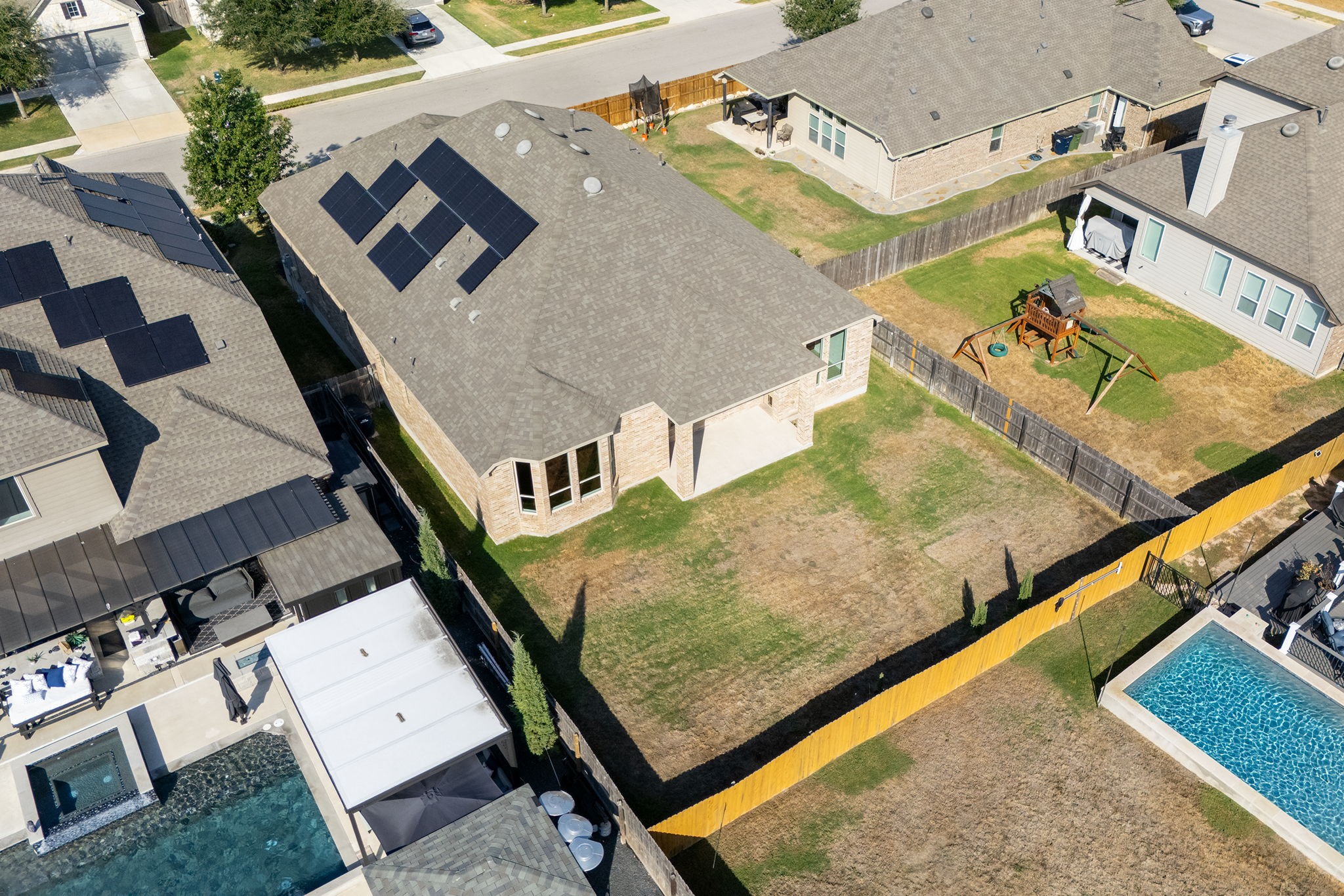 main property photo 37