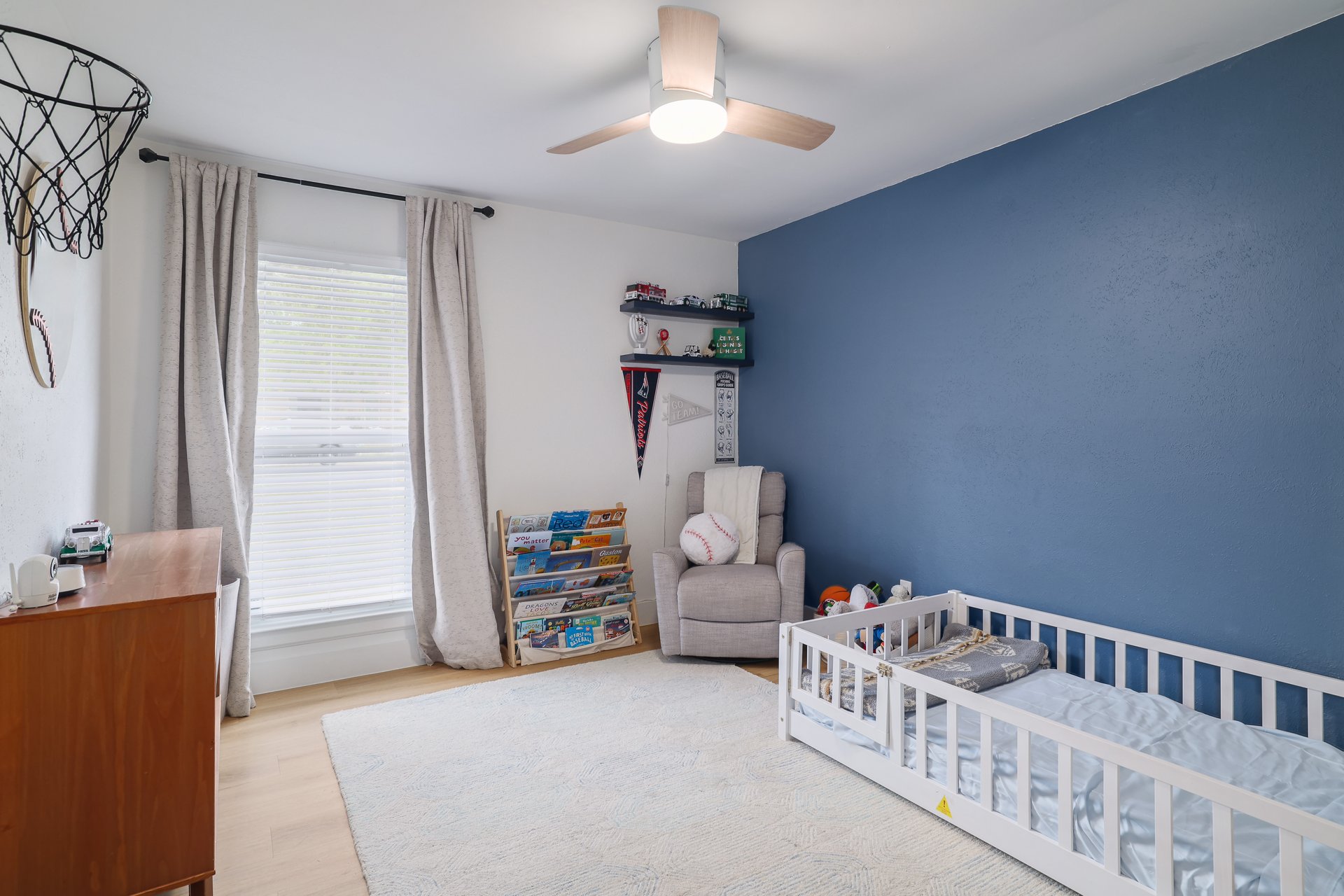 main property photo 17