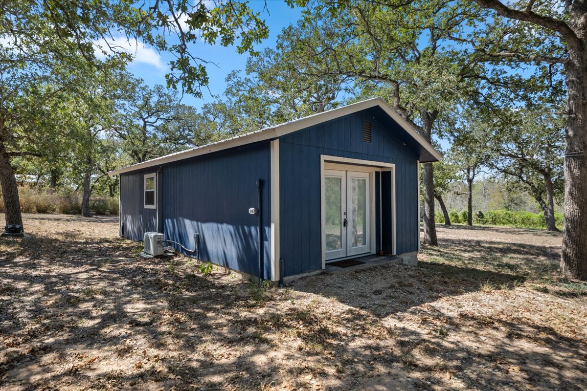 main property photo 11