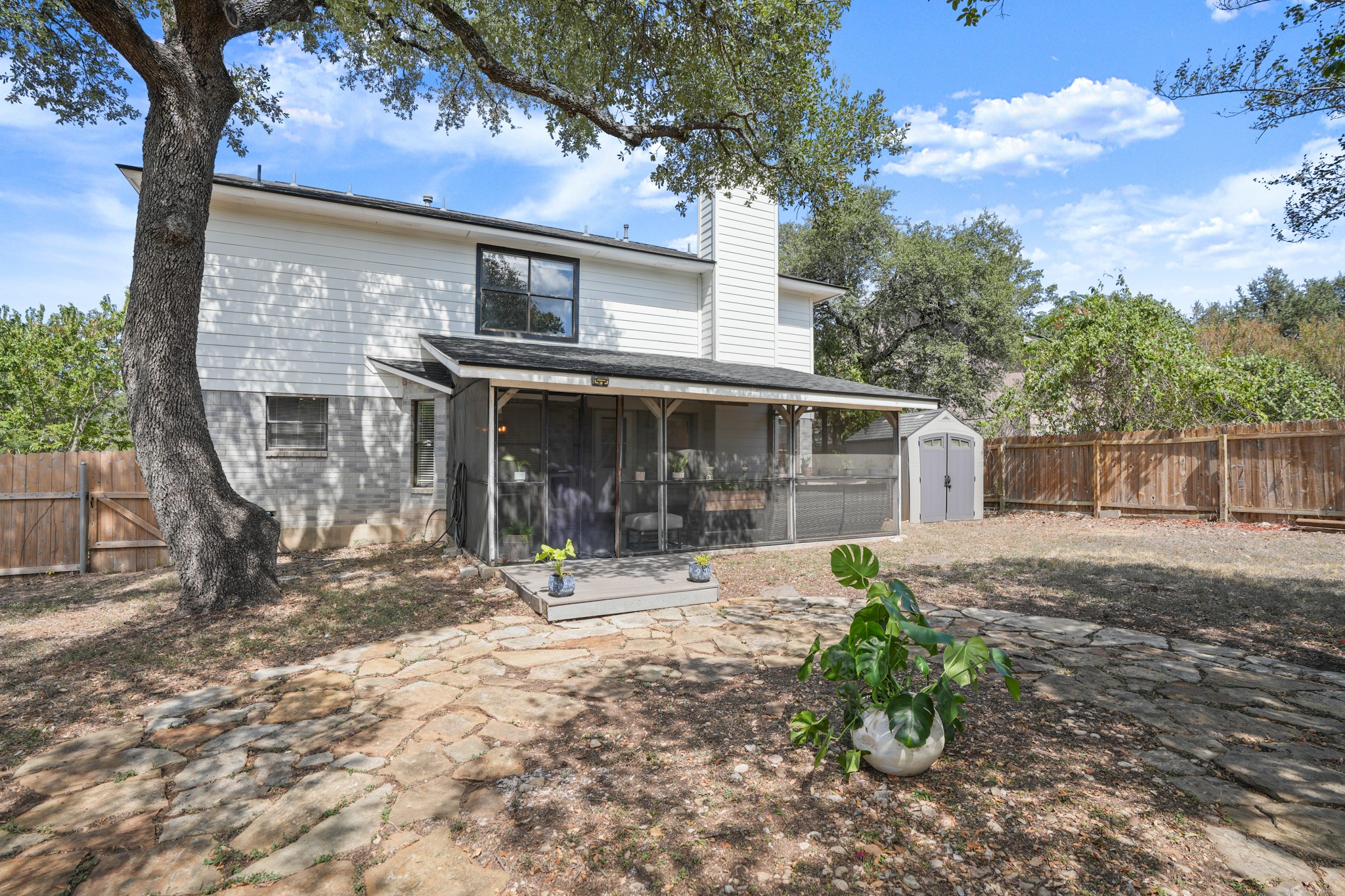 main property photo 31