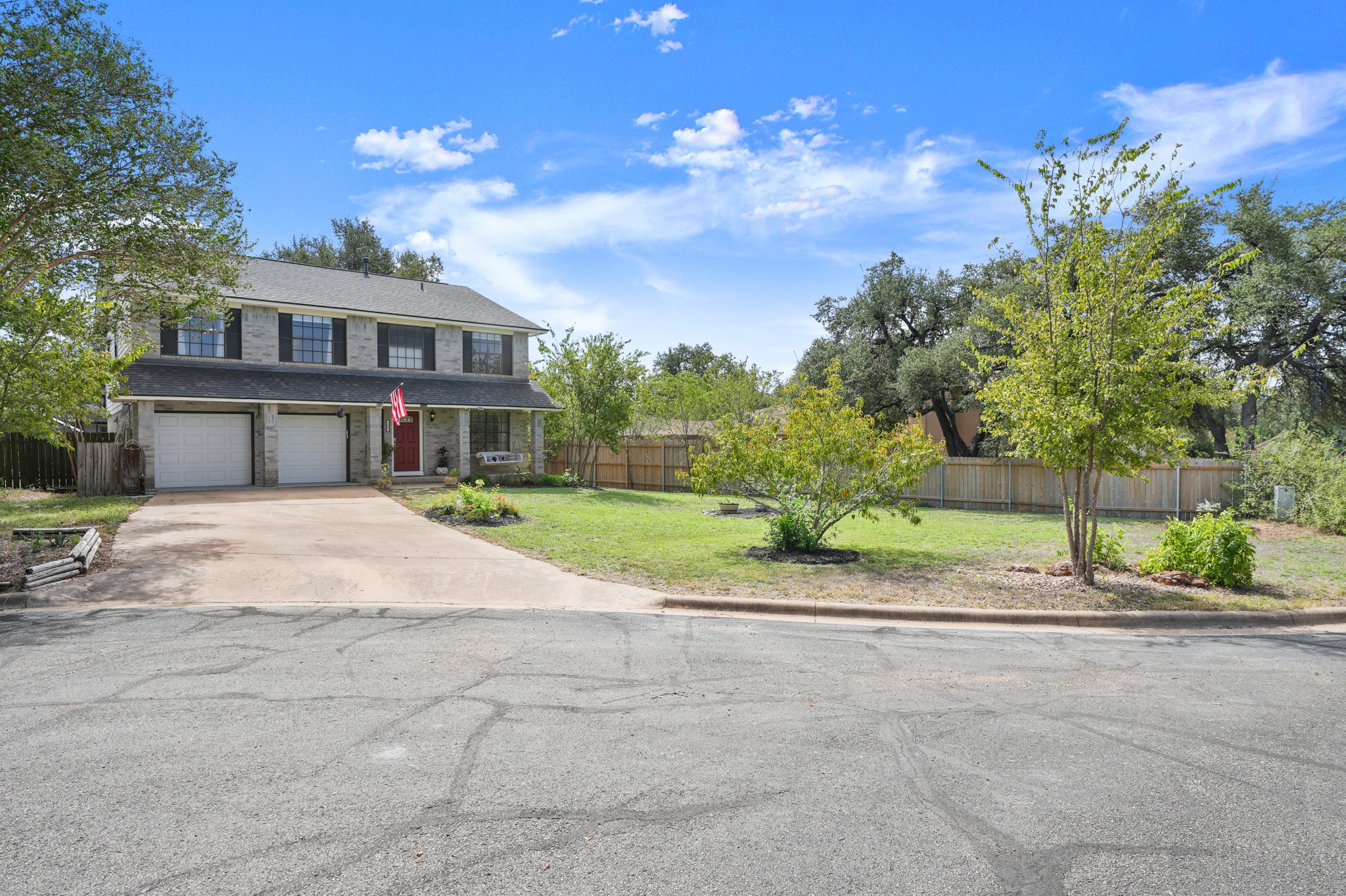 main property photo 32